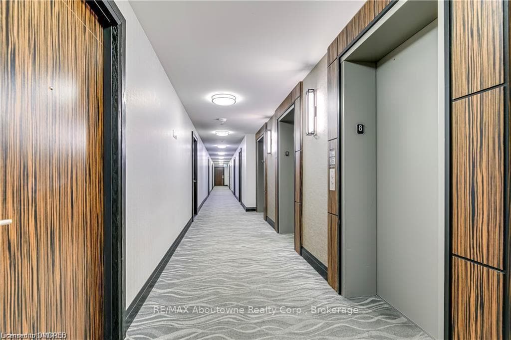 349 RATHBURN Road Unit 806 photo 10