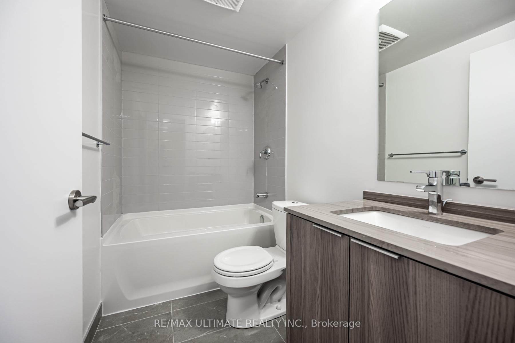 11 Wellesley Street Unit 3405 photo 14