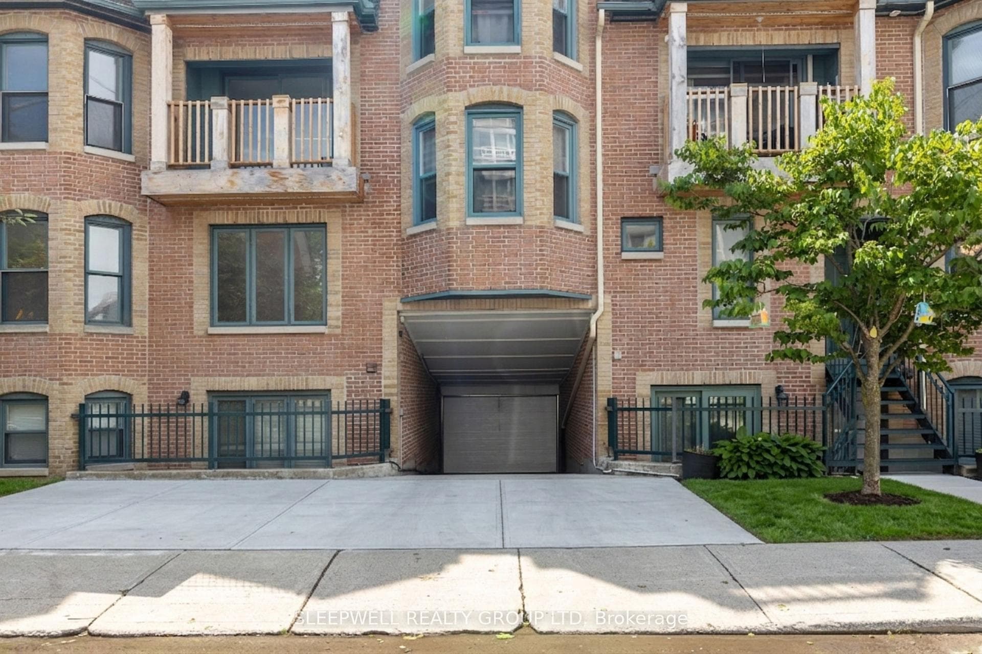 226 Wilbrod Street Unit 1 photo 2