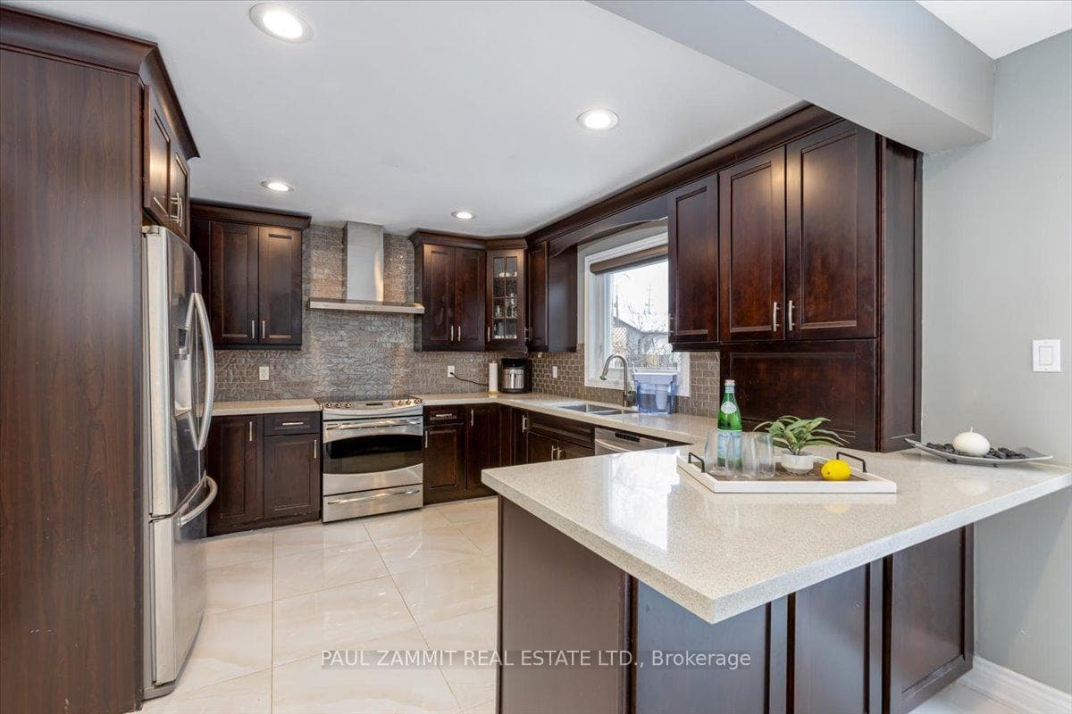 71 Morgan Avenue photo 10
