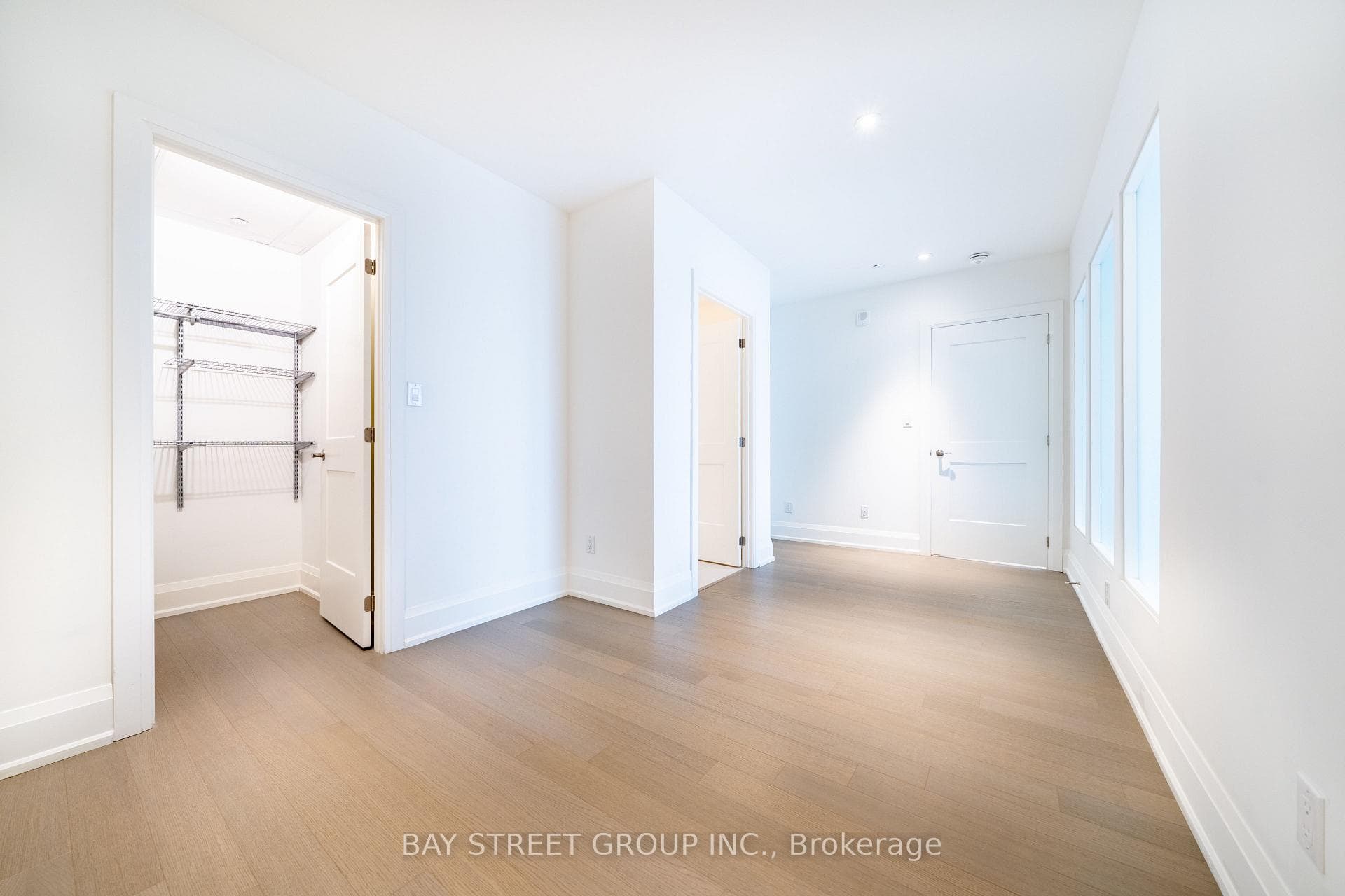 365 Beech Avenue Unit 208 photo 20