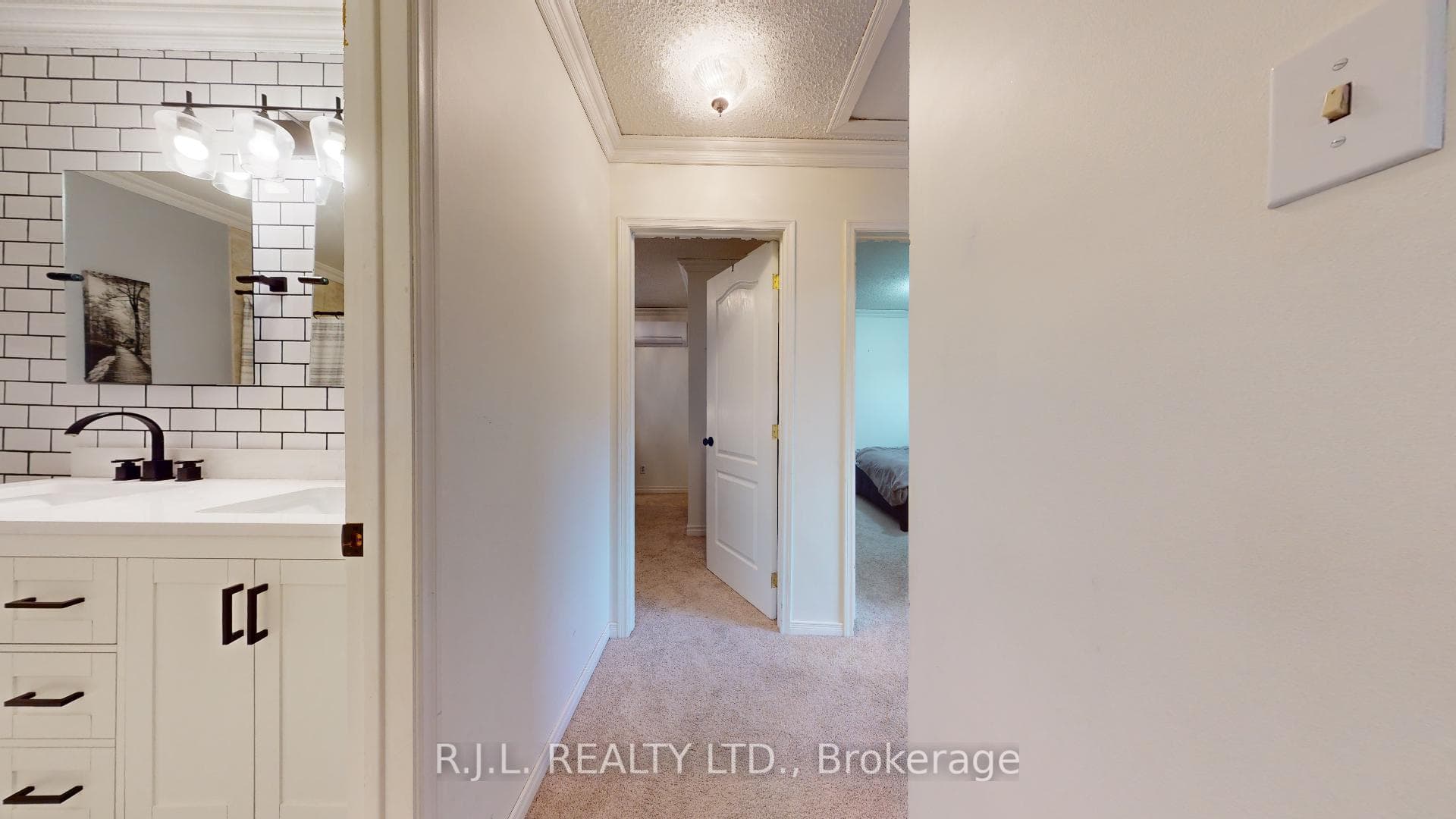 8 Coyle Crescent photo 19