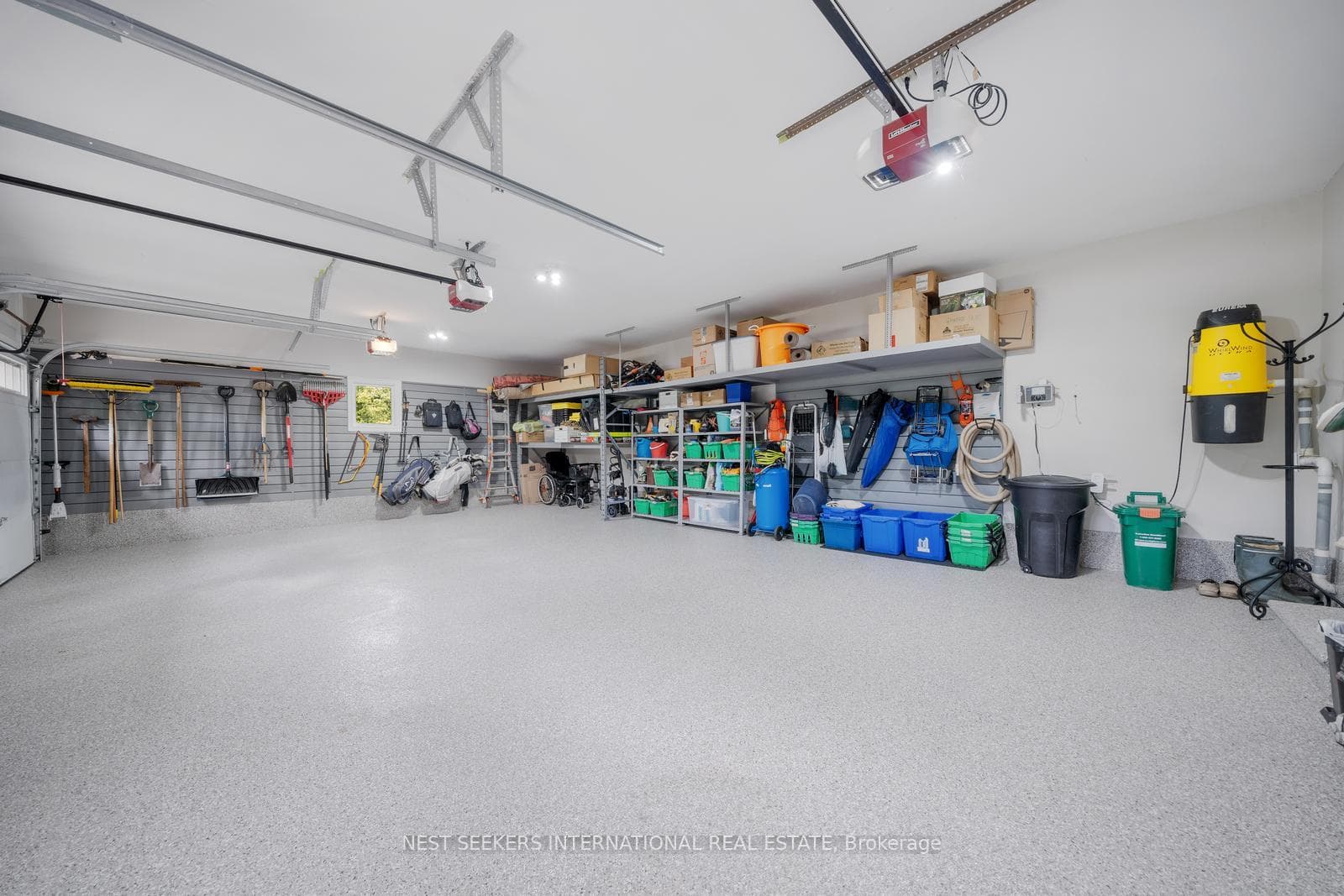 21 Rolling Court photo 34