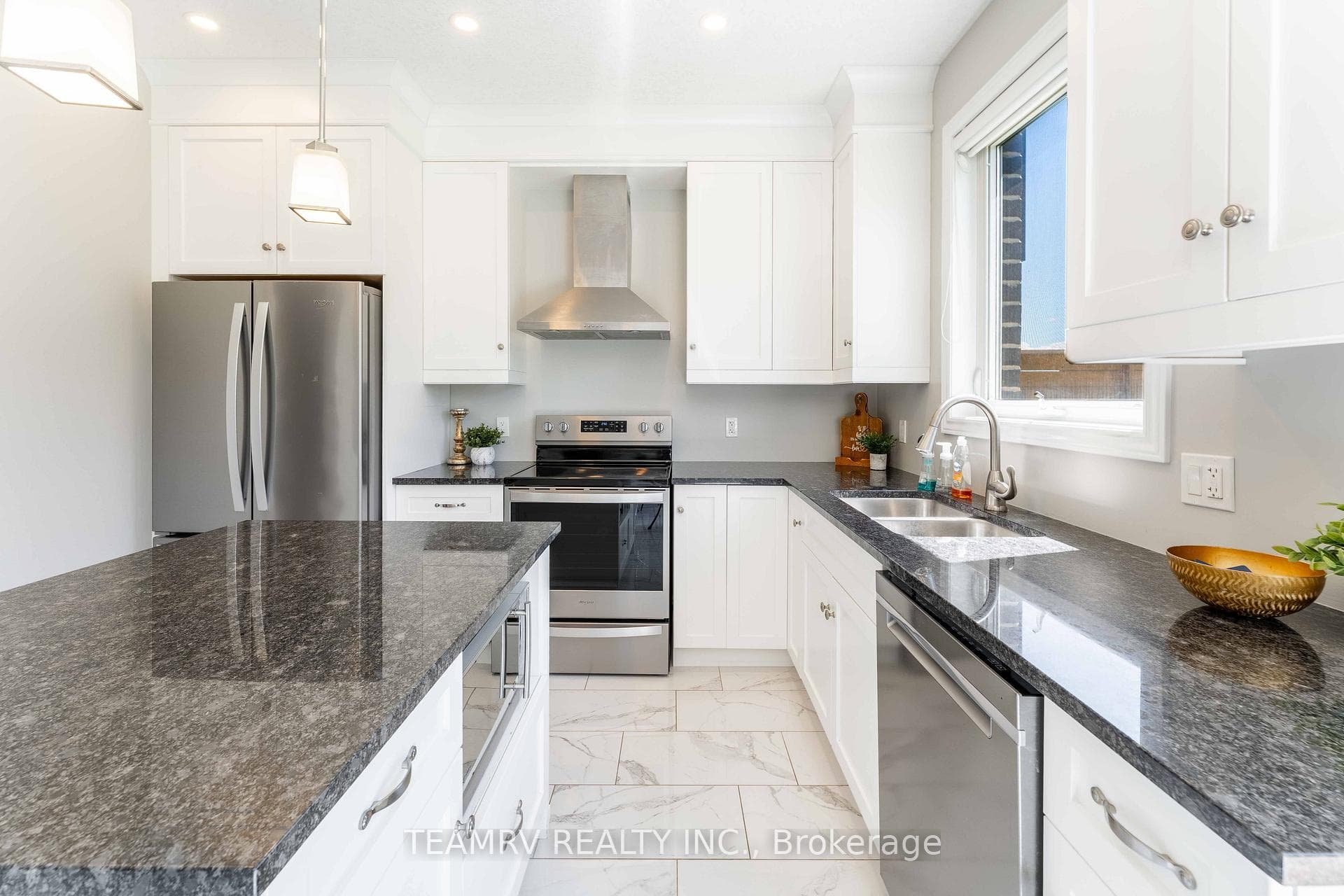 382 Masters Drive photo 13