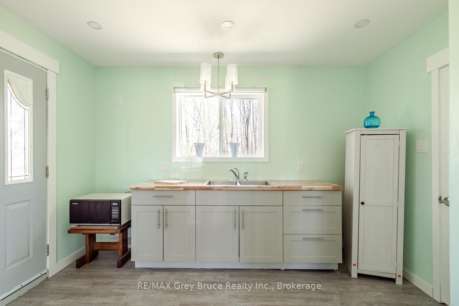 130 Crooked Hill Road photo 6