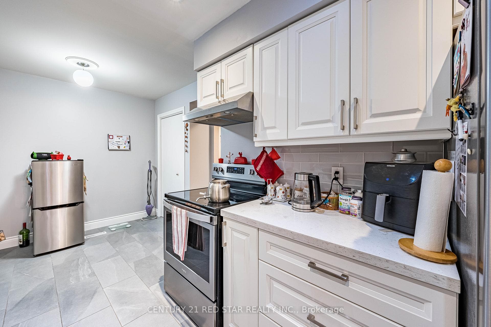 266 Simonston Boulevard photo 17