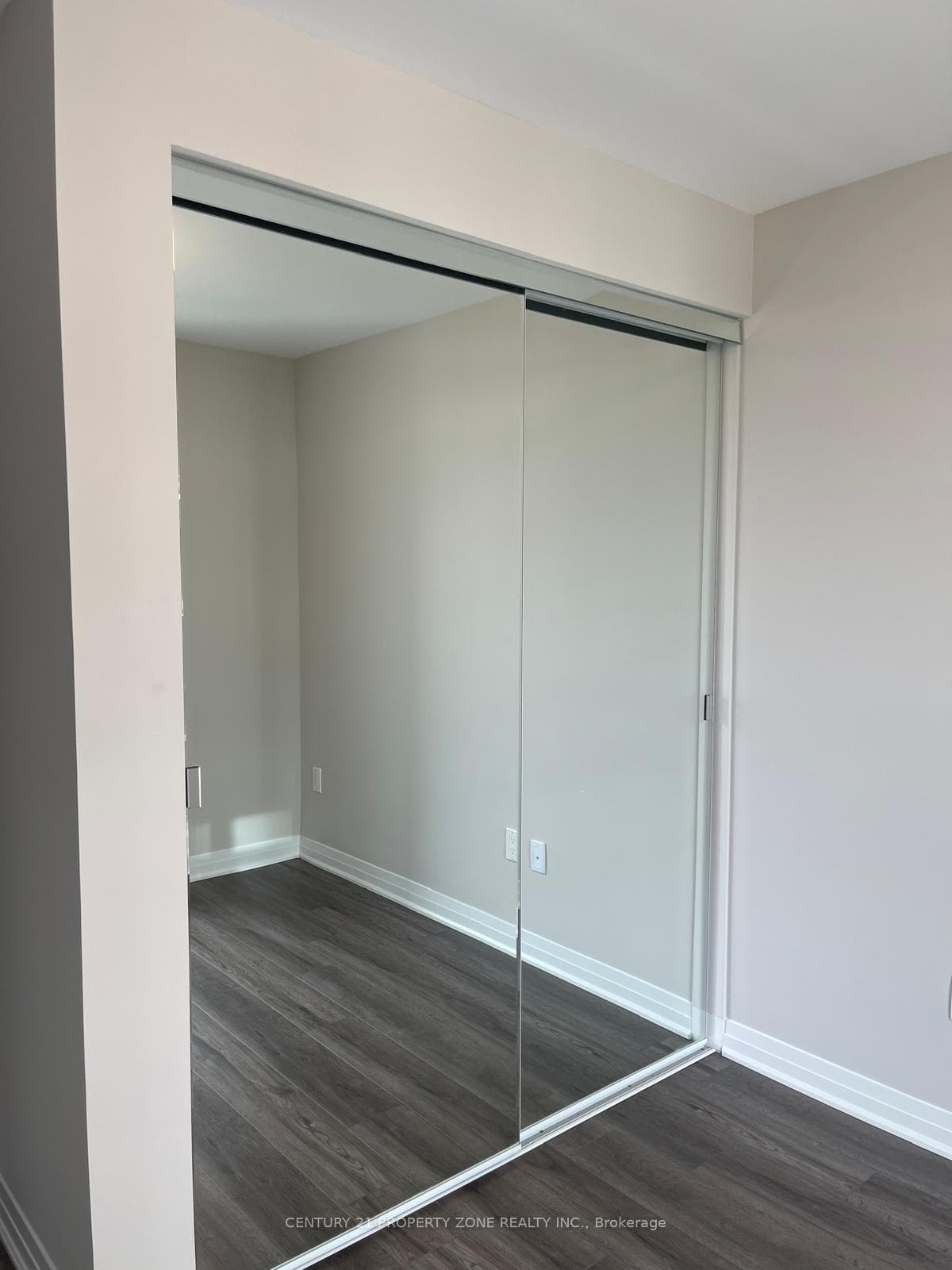 480 Gordon Krantz Avenue Unit 321 photo 24