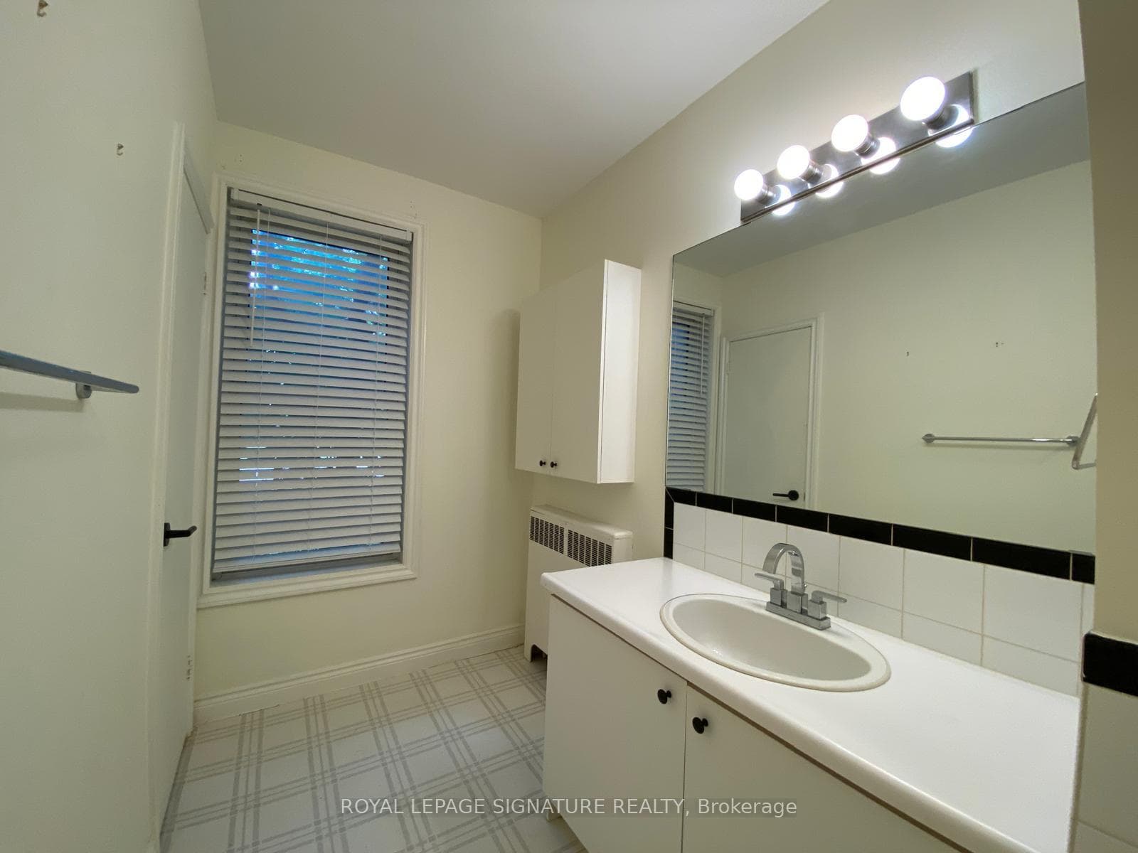 6 Markdale Avenue Unit 2 photo 11