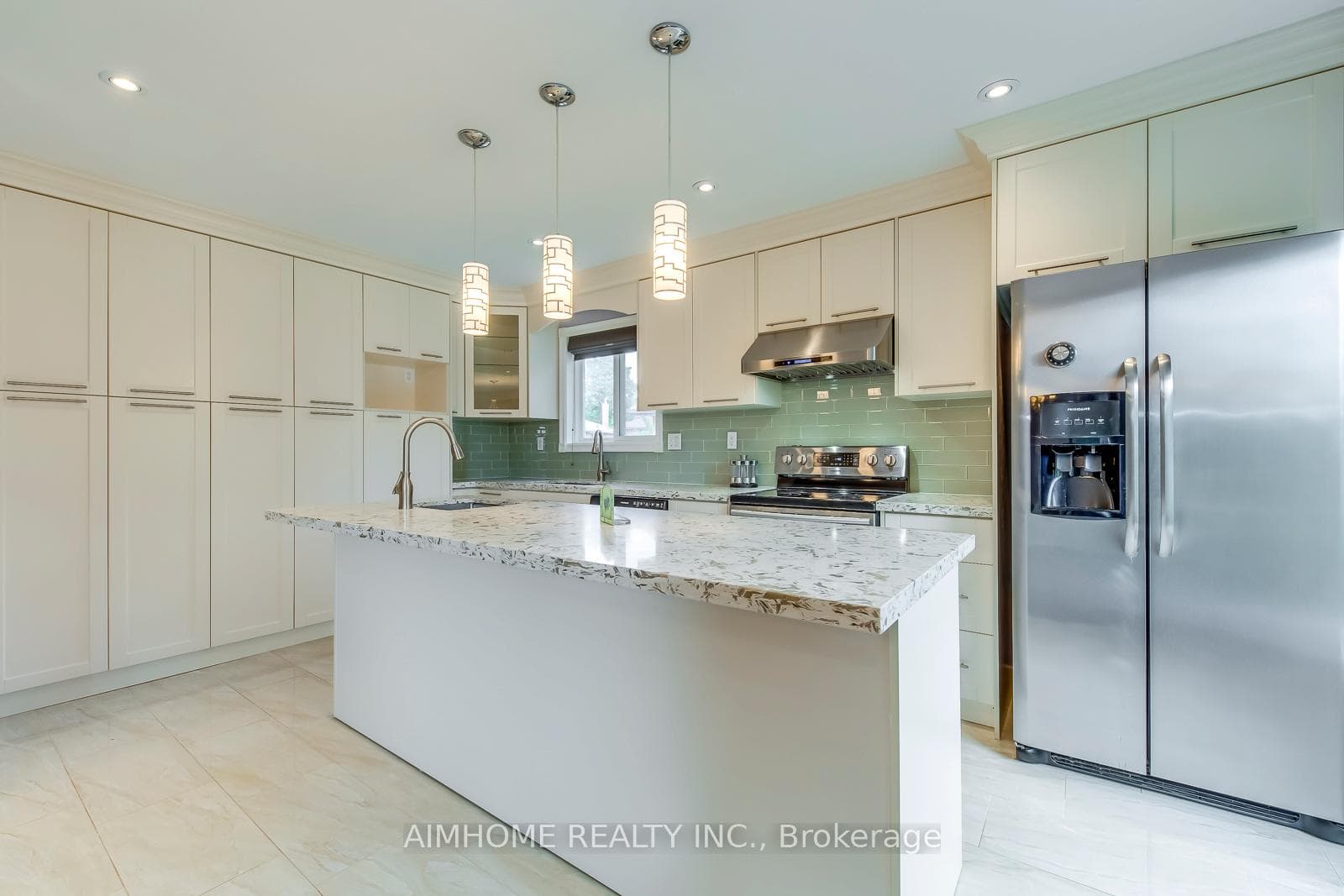 183 Elmwood Road photo 12