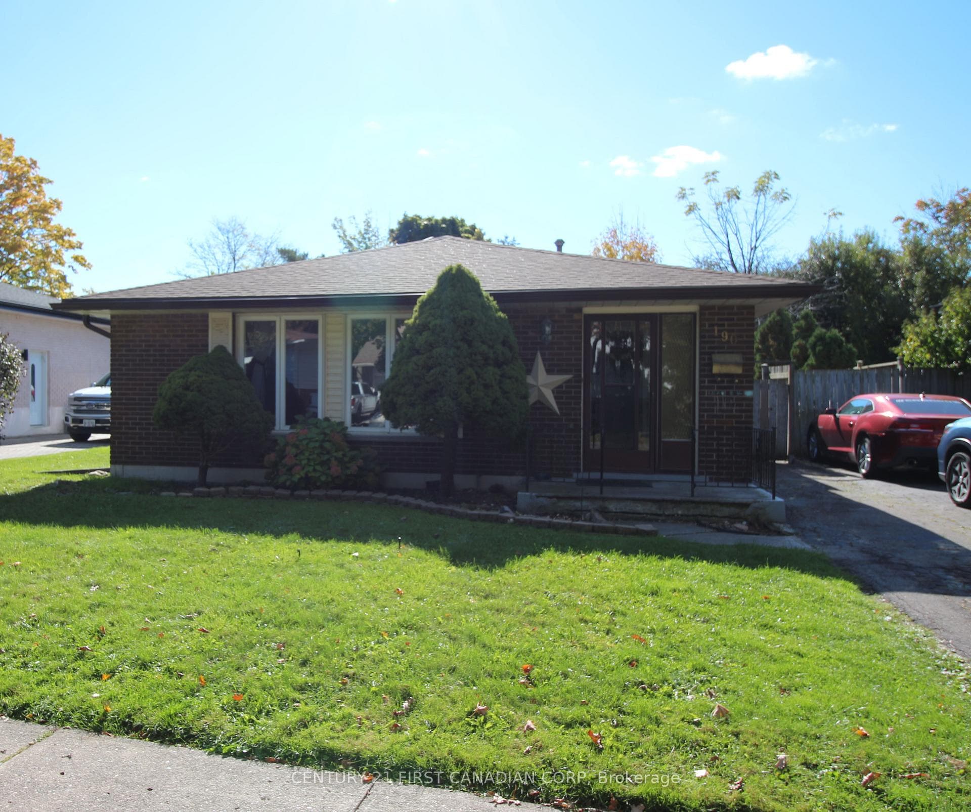 190 Norton Avenue photo 1