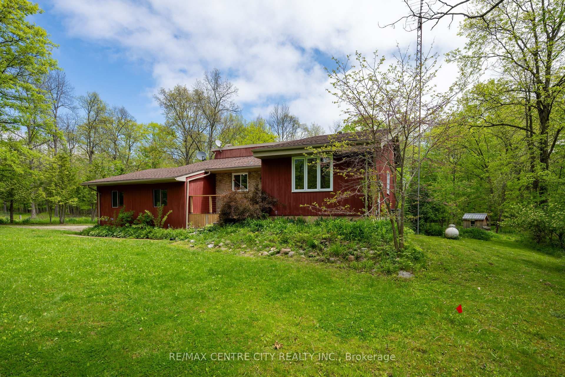 26046 Kerwood Road photo 2