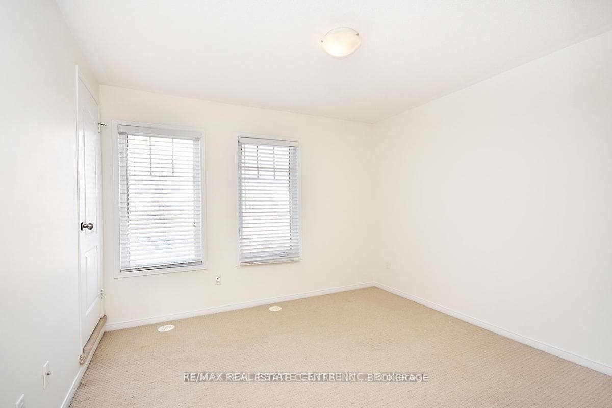 5605 Oscar Peterson Boulevard Unit 4 photo 27