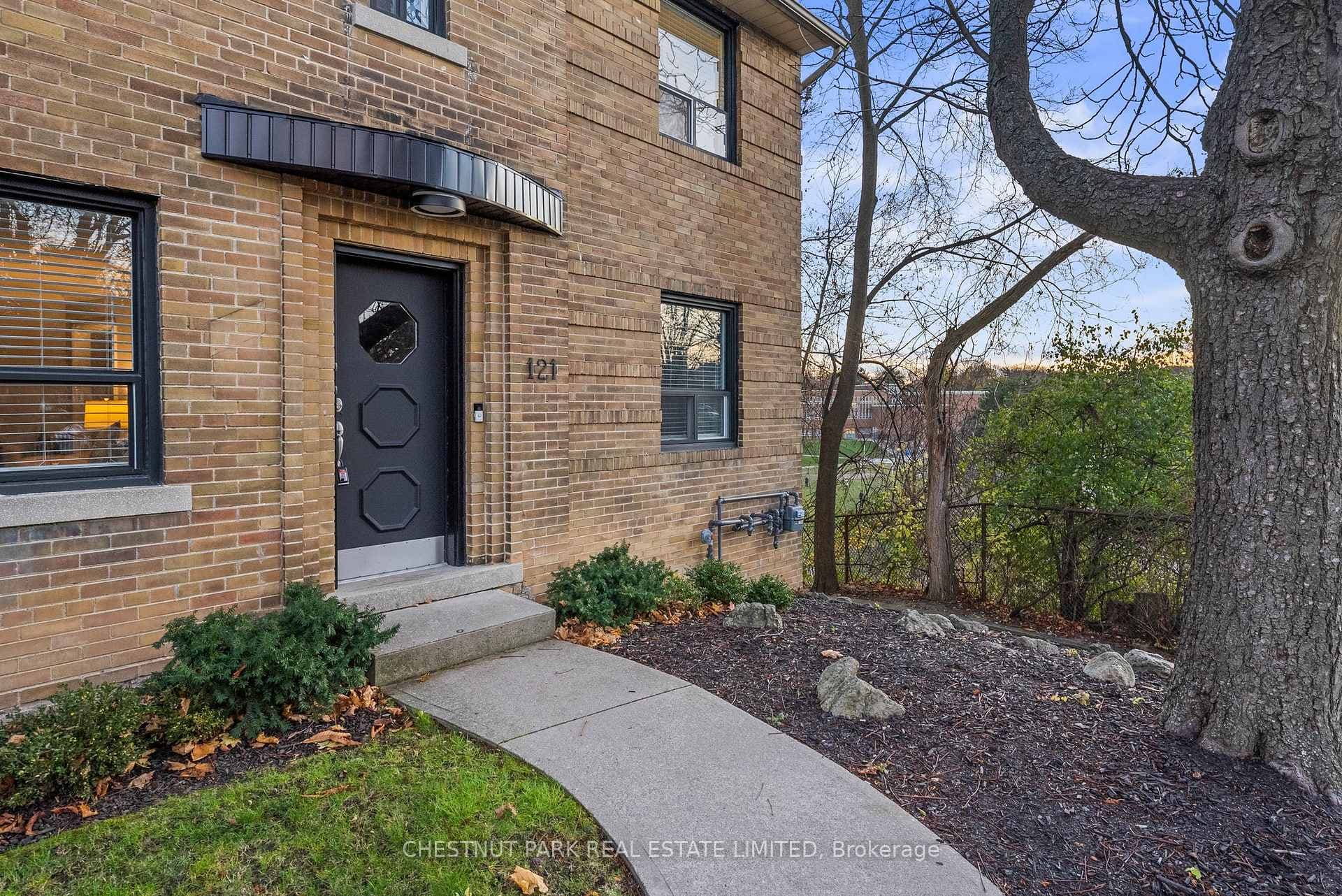121 Cheritan Avenue Unit Main photo 2