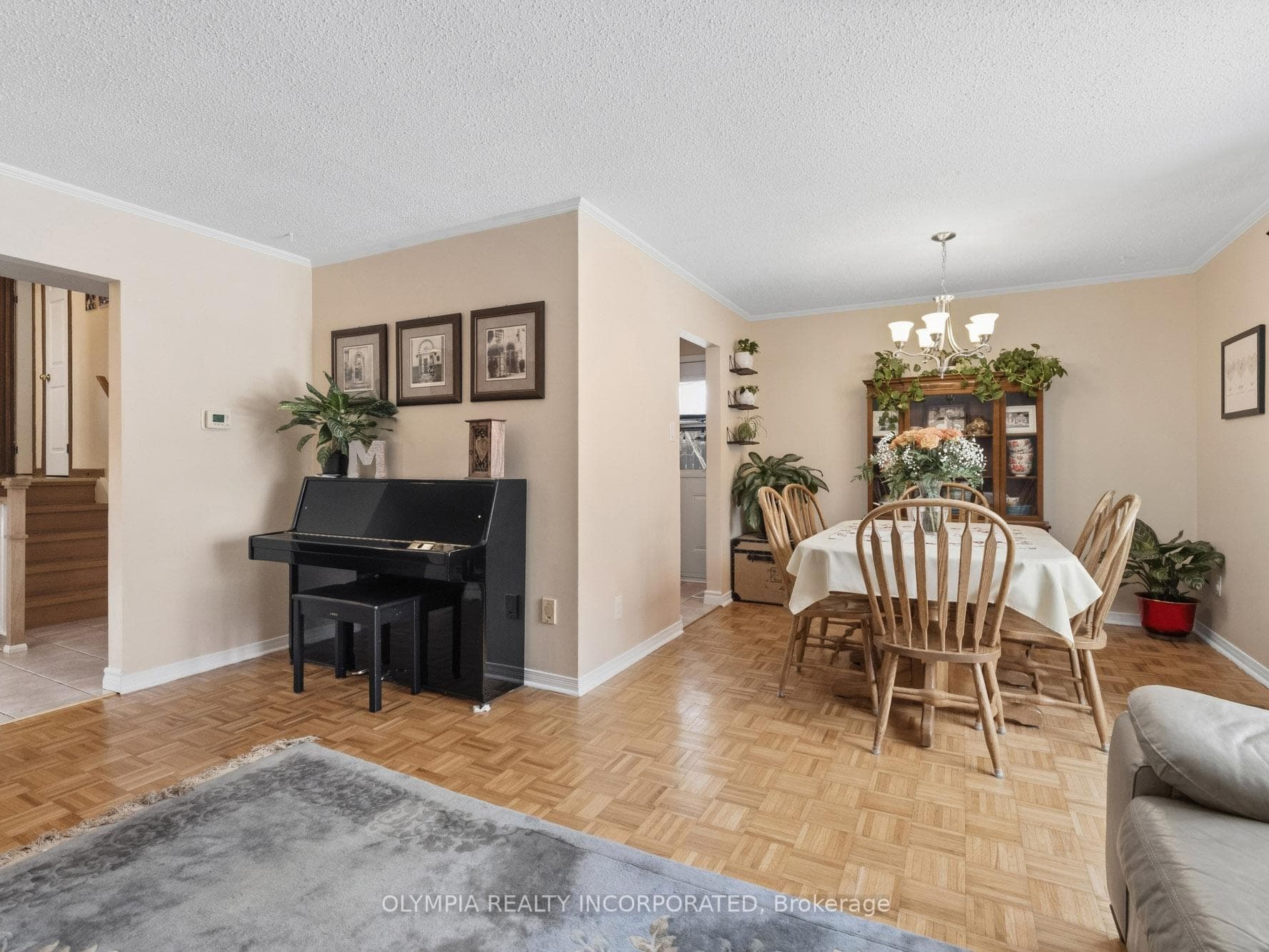 148 Leaside Drive photo 8