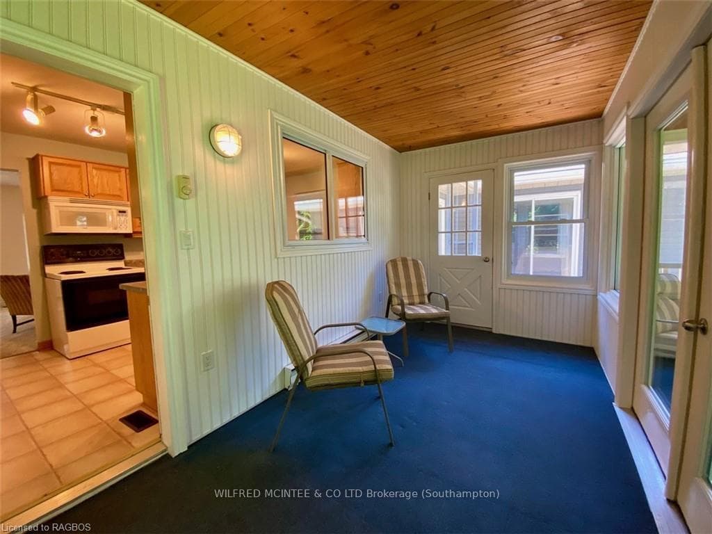 240 TYENDINAGA Drive photo 27