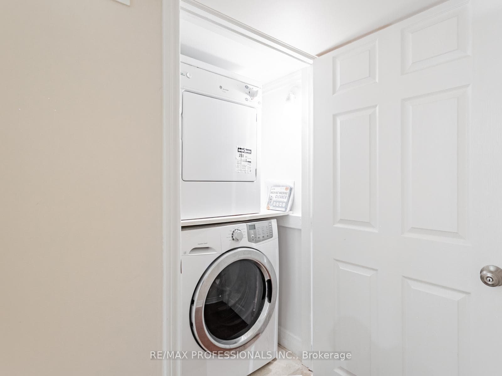 53 Barrhead Crescent photo 11