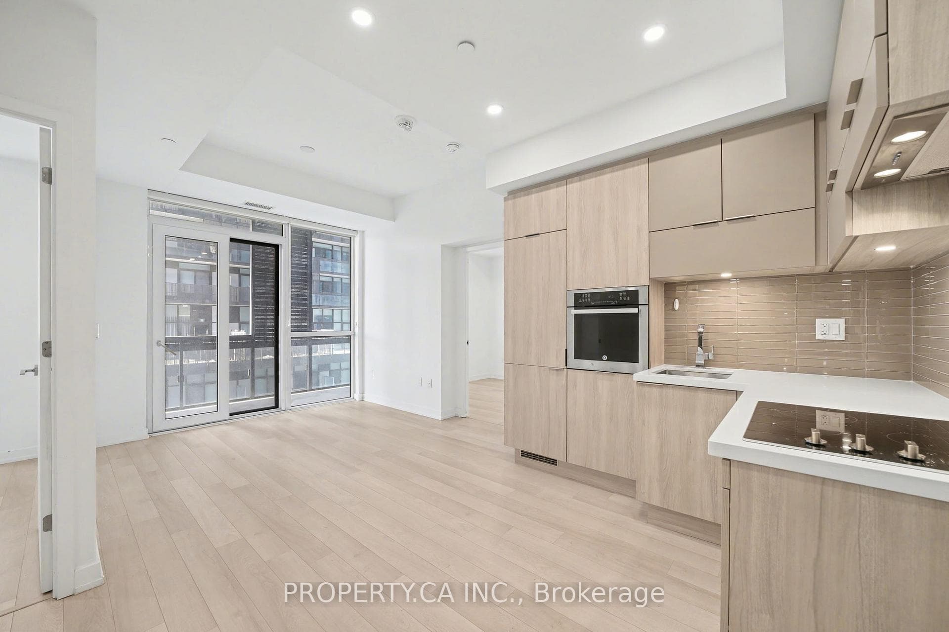 39 Roehampton Avenue Unit 1206 photo 13