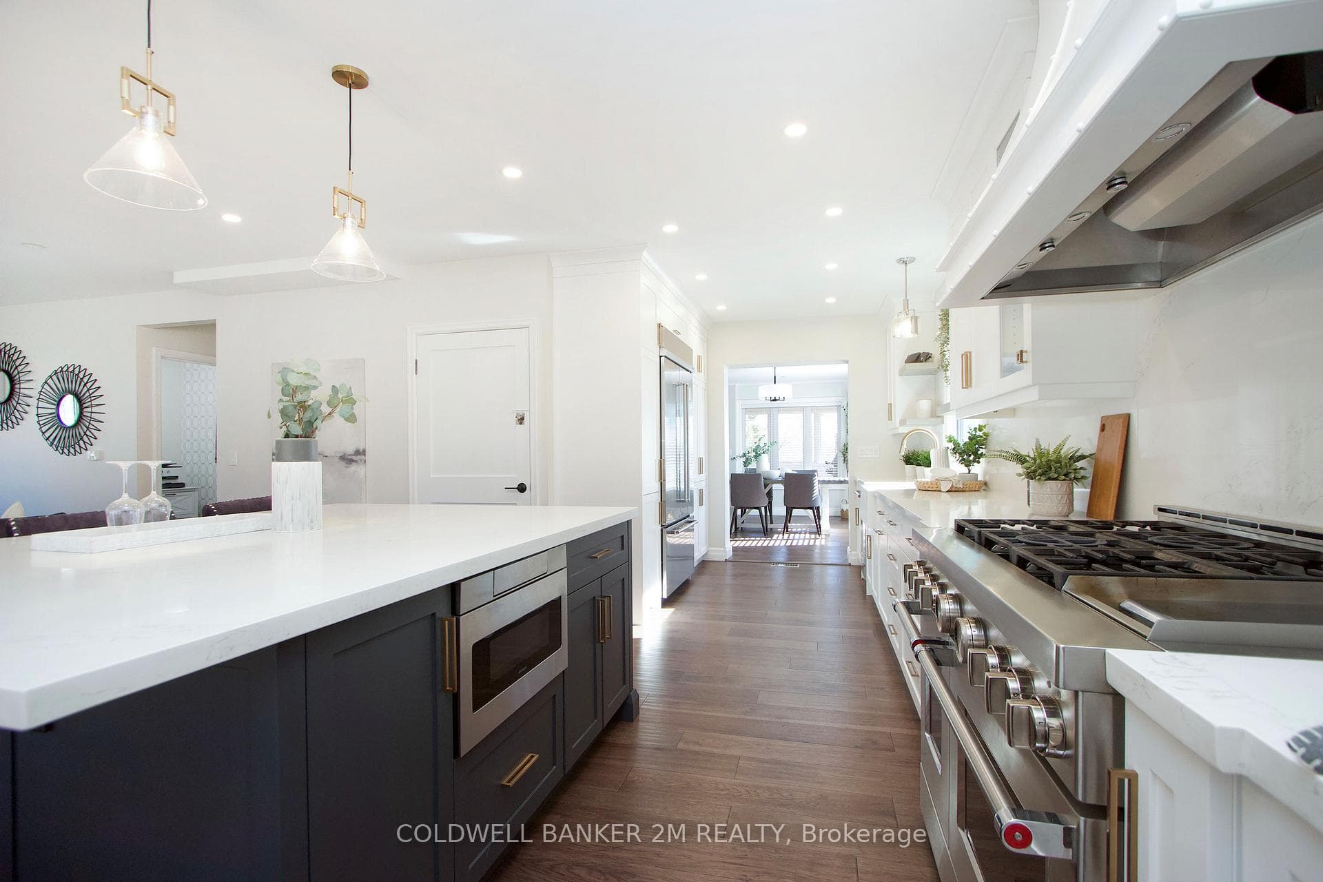 37 Bradley Boulevard photo 8