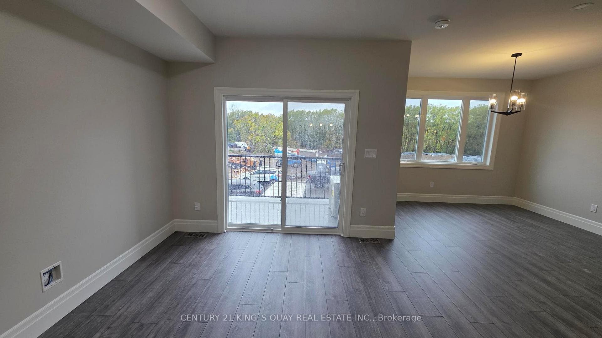 111 Buchanan Avenue photo 3