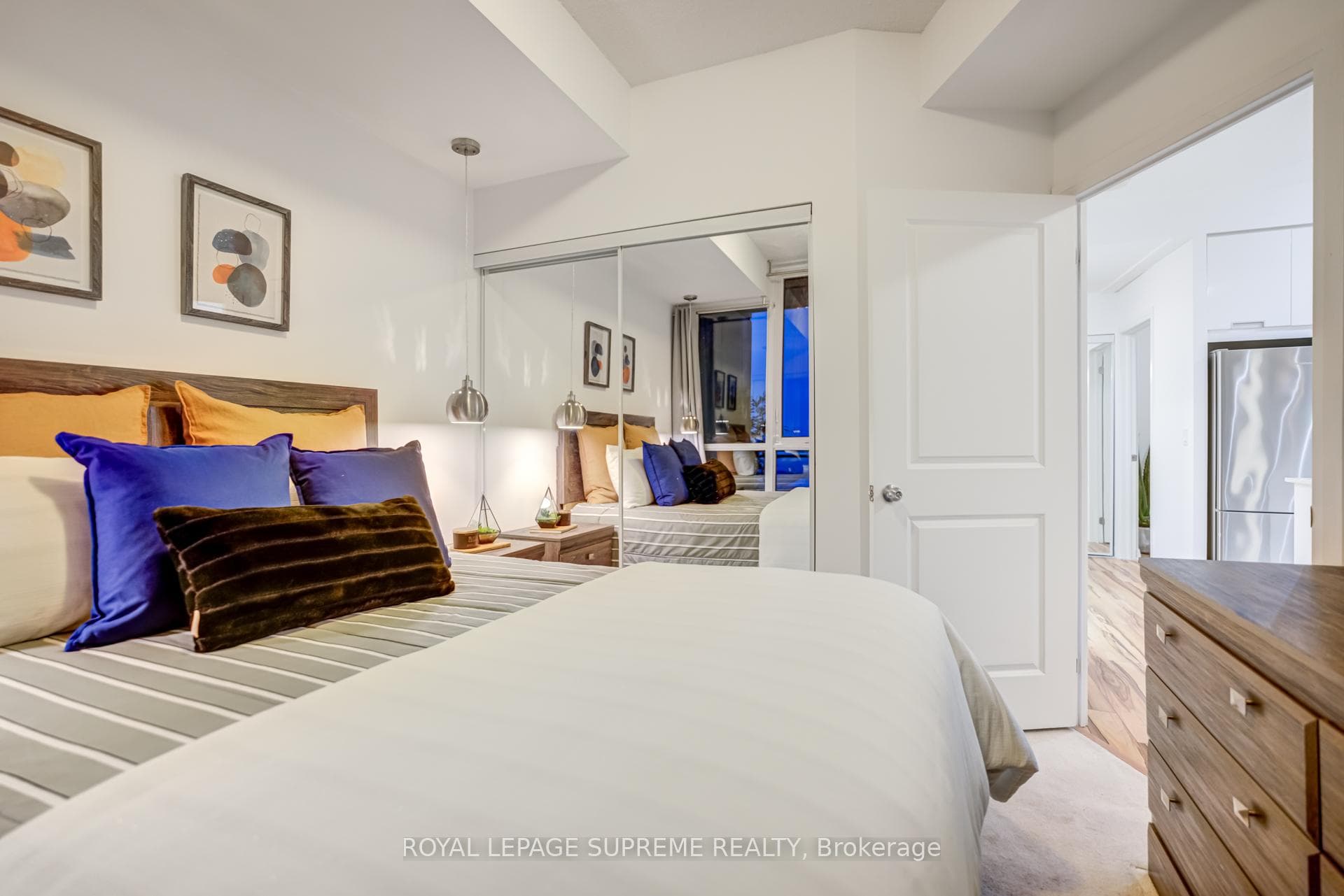75 Eglinton Avenue Unit 601 photo 12