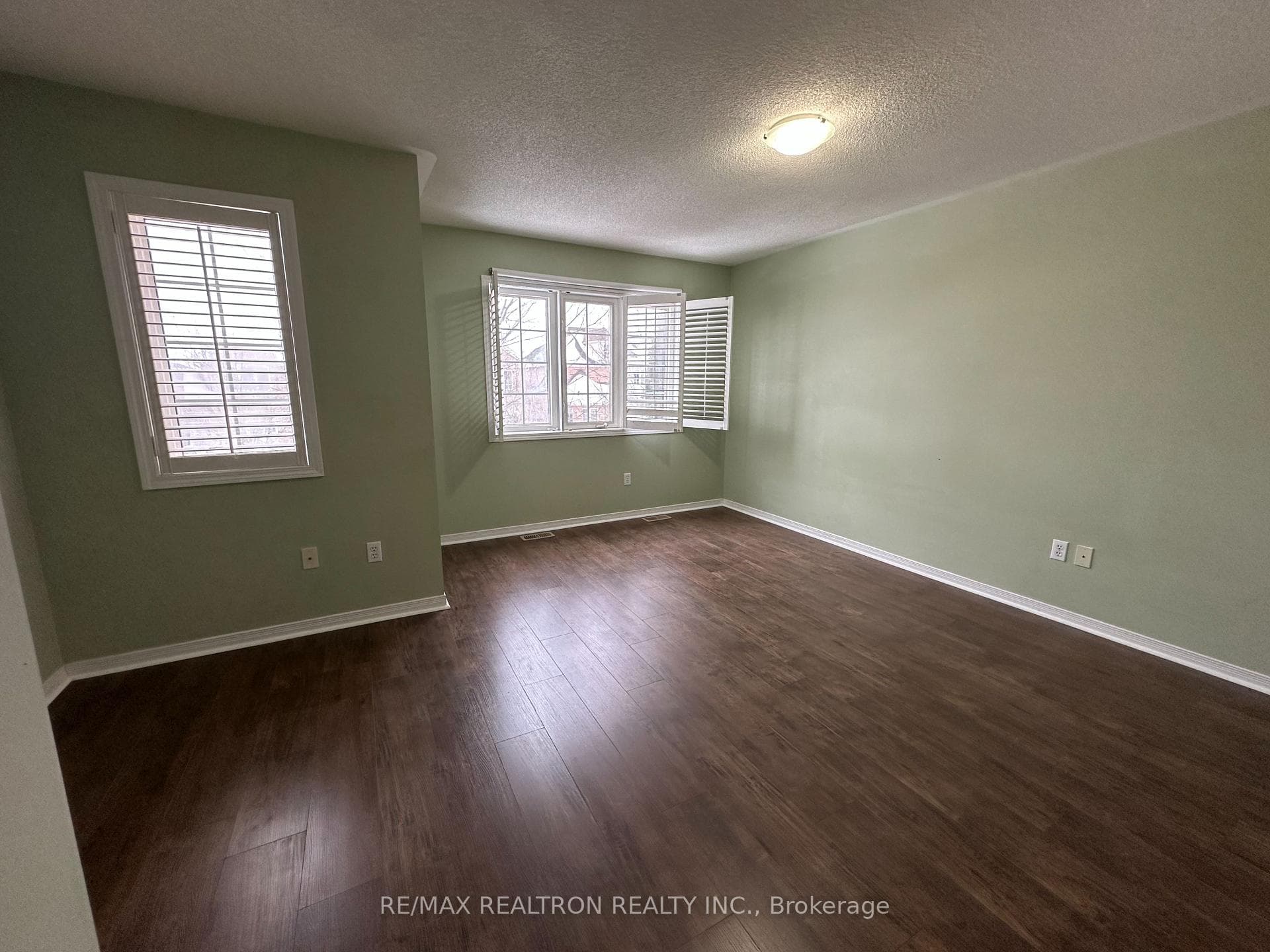 129 Trailhead Avenue photo 9