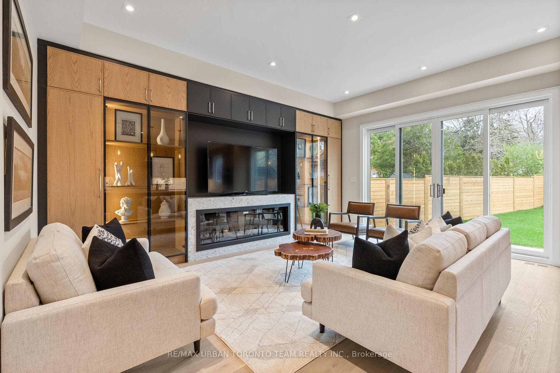 4 Drake Crescent photo 9