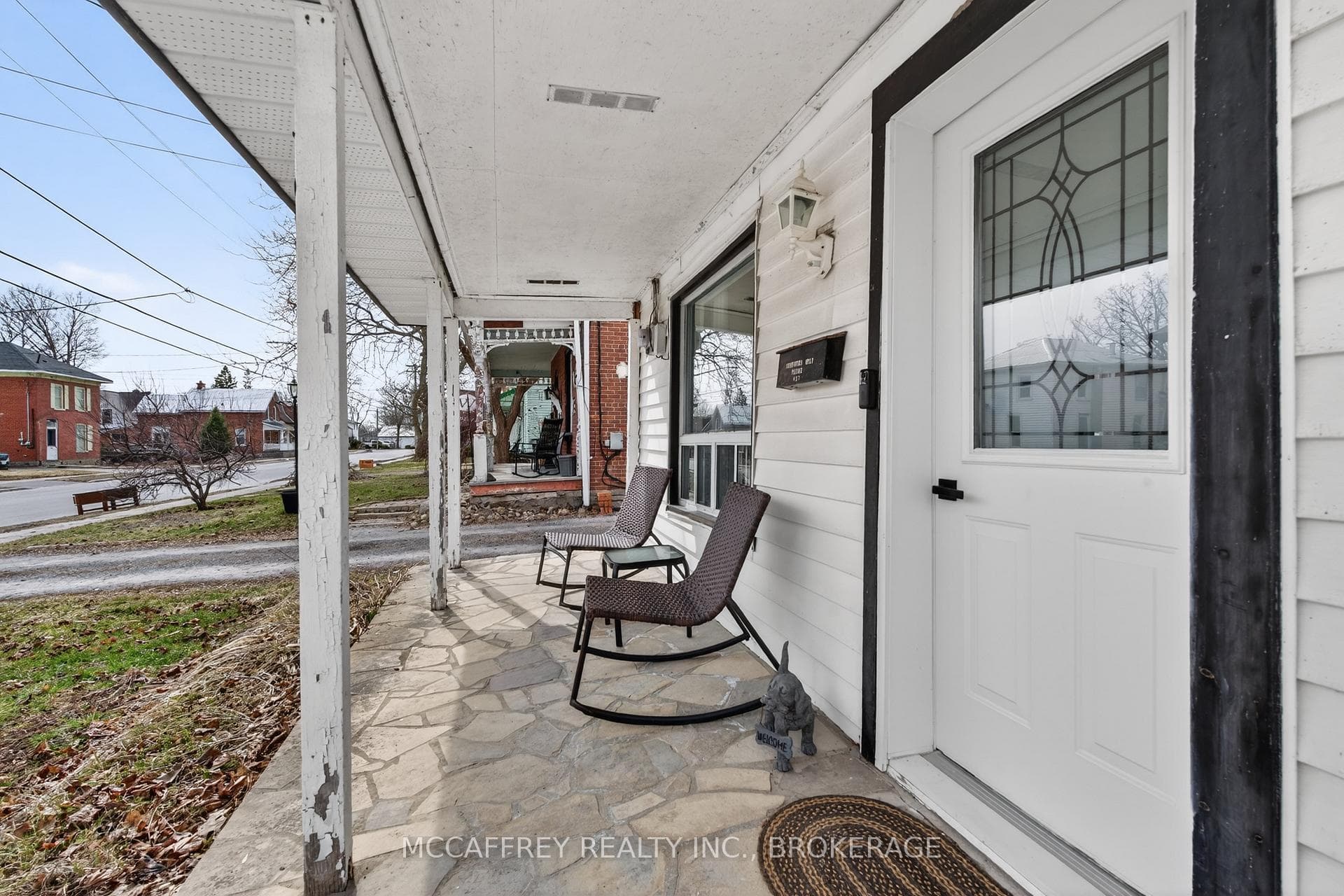 427 Thomas Street photo 2