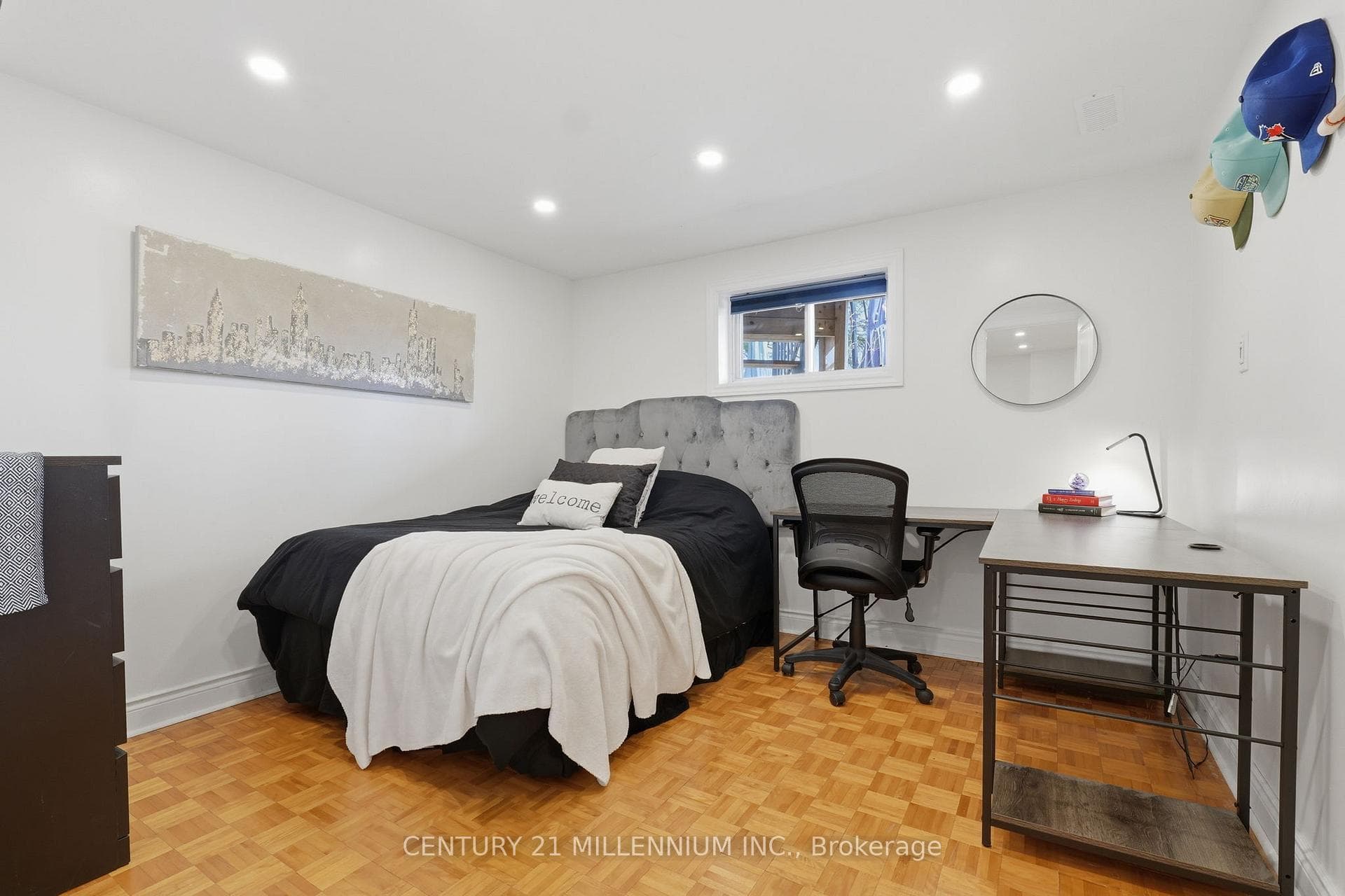 35 Doncaster Drive photo 21