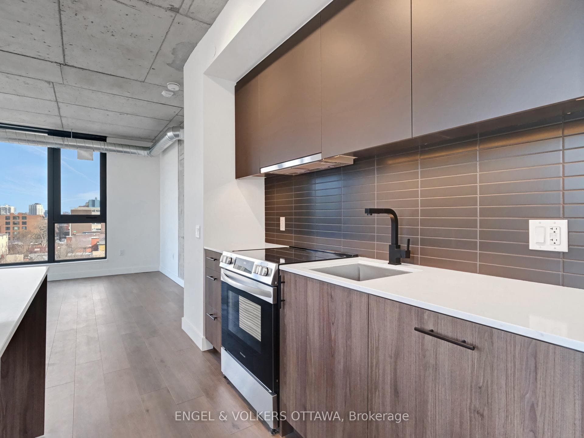 10 James Street Unit 505 photo 8