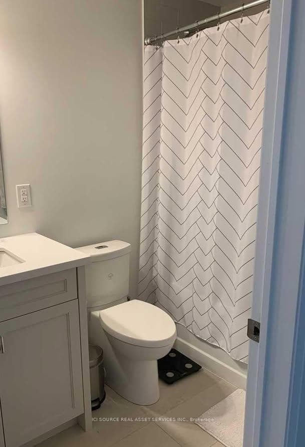 100 Coxwell Avenue Unit 2 photo 7