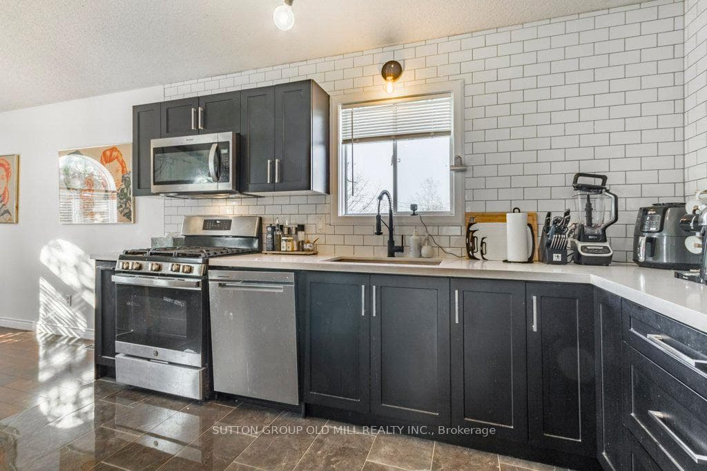 132 Silas Boulevard photo 17