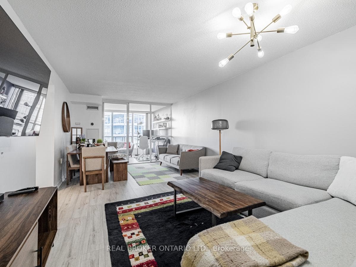 30 Holly Street Unit 1505 photo 11