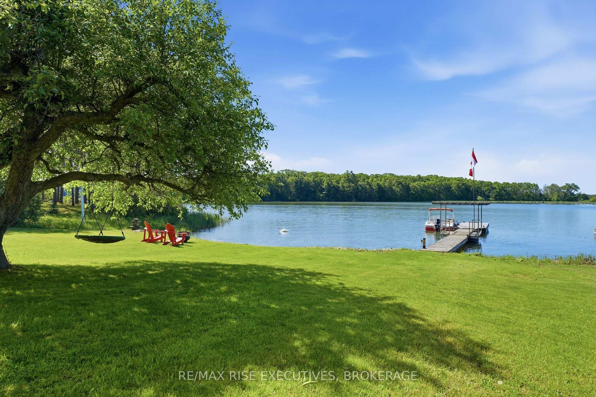 1520 Shore Road photo 4