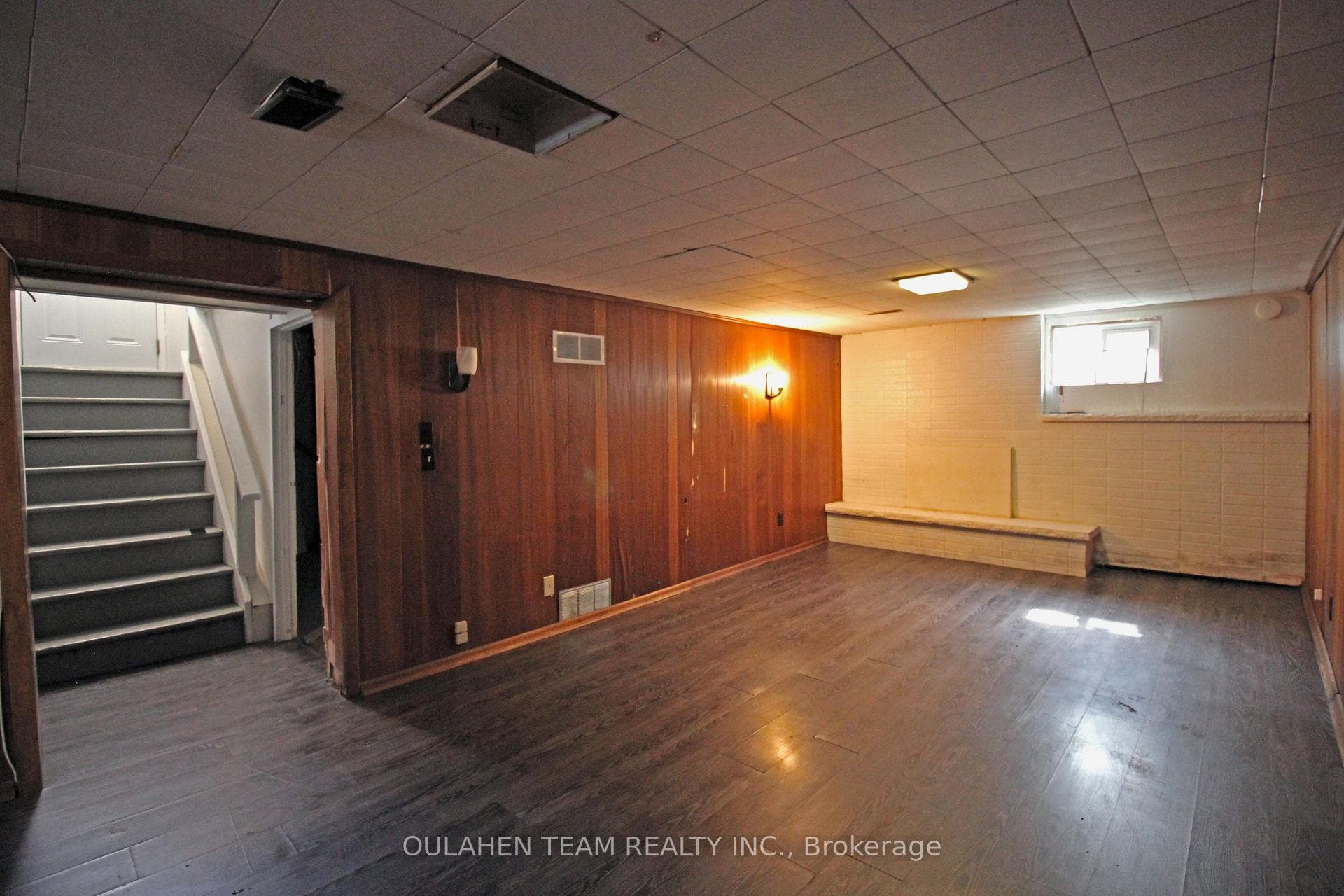93 Sheppard Avenue photo 21