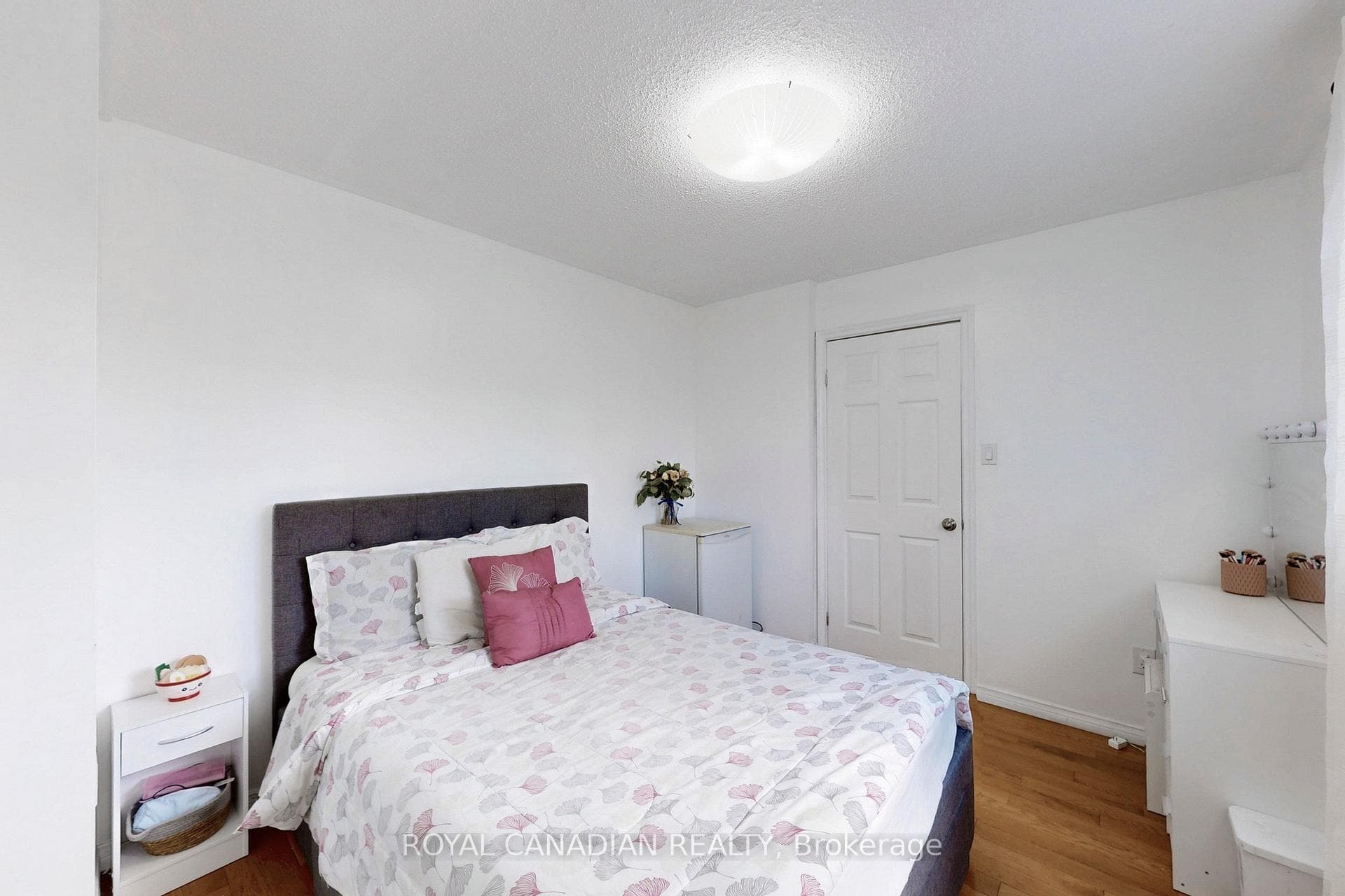 18 Millpond Place photo 24