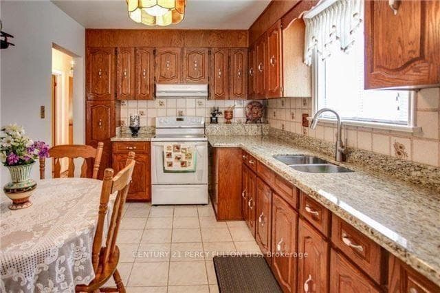 21 Ivanhoe Court photo 4