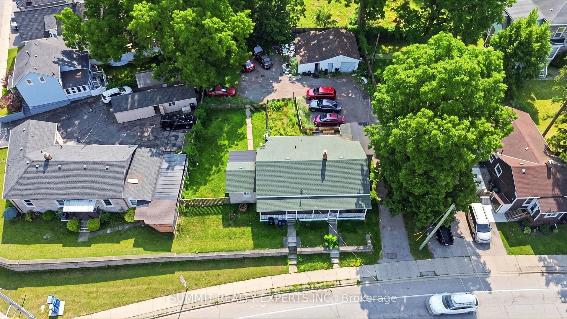 225 Ainsile Street photo 45