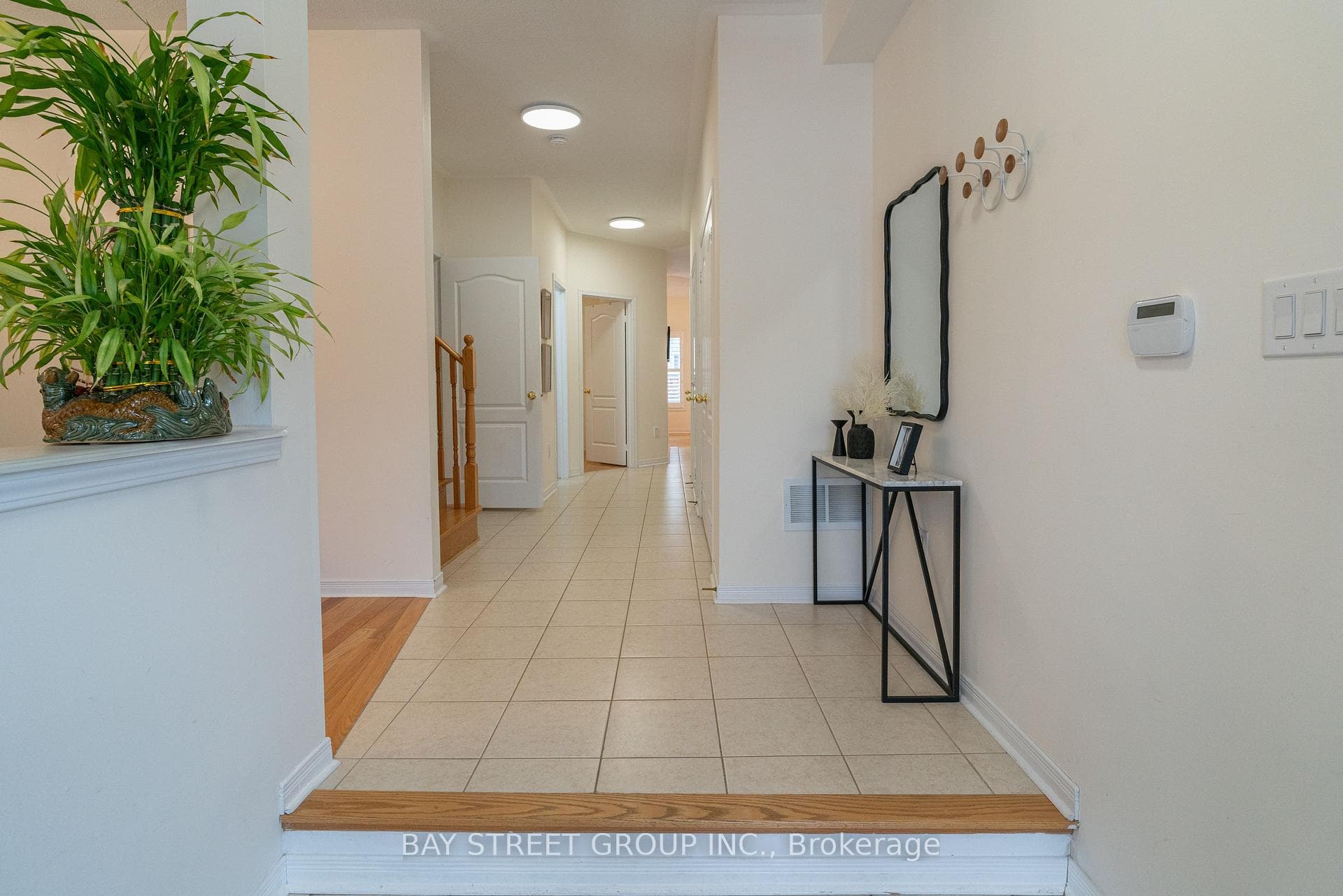 38 Greenspire Avenue photo 2