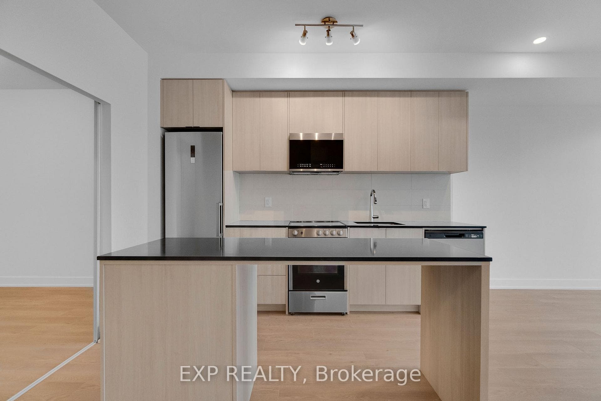 2088 JAMES Street Unit 409 photo 23