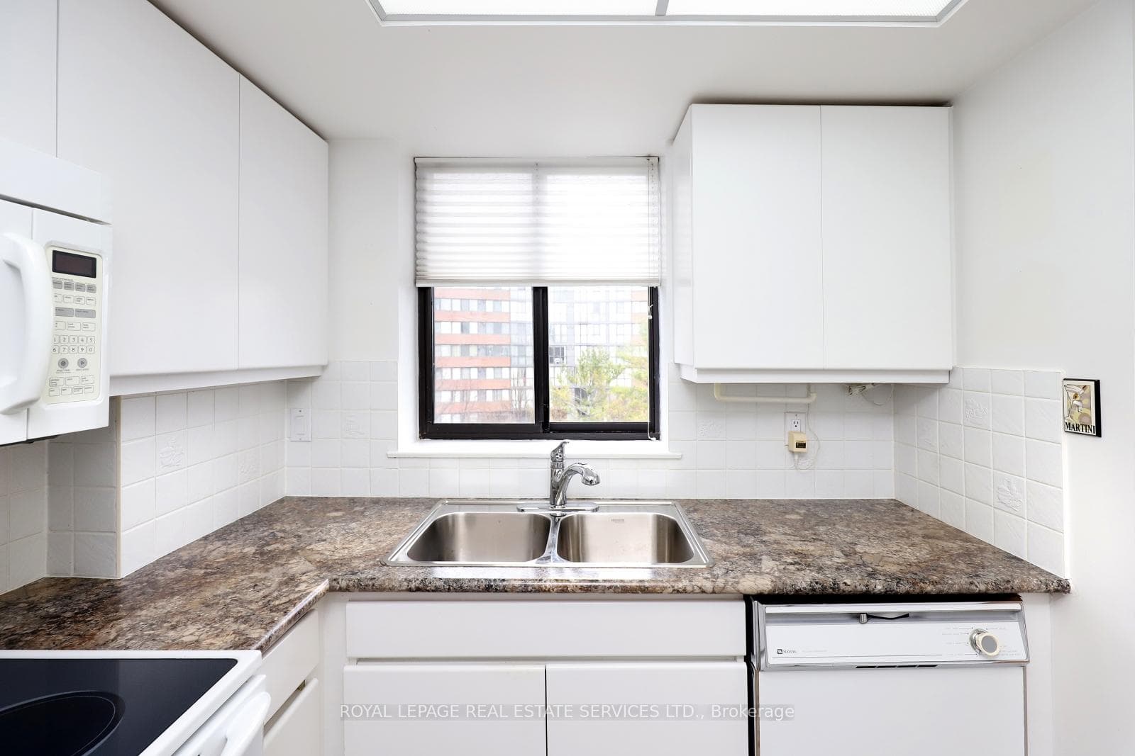 1240 Marlborough Court Unit 608 photo 15