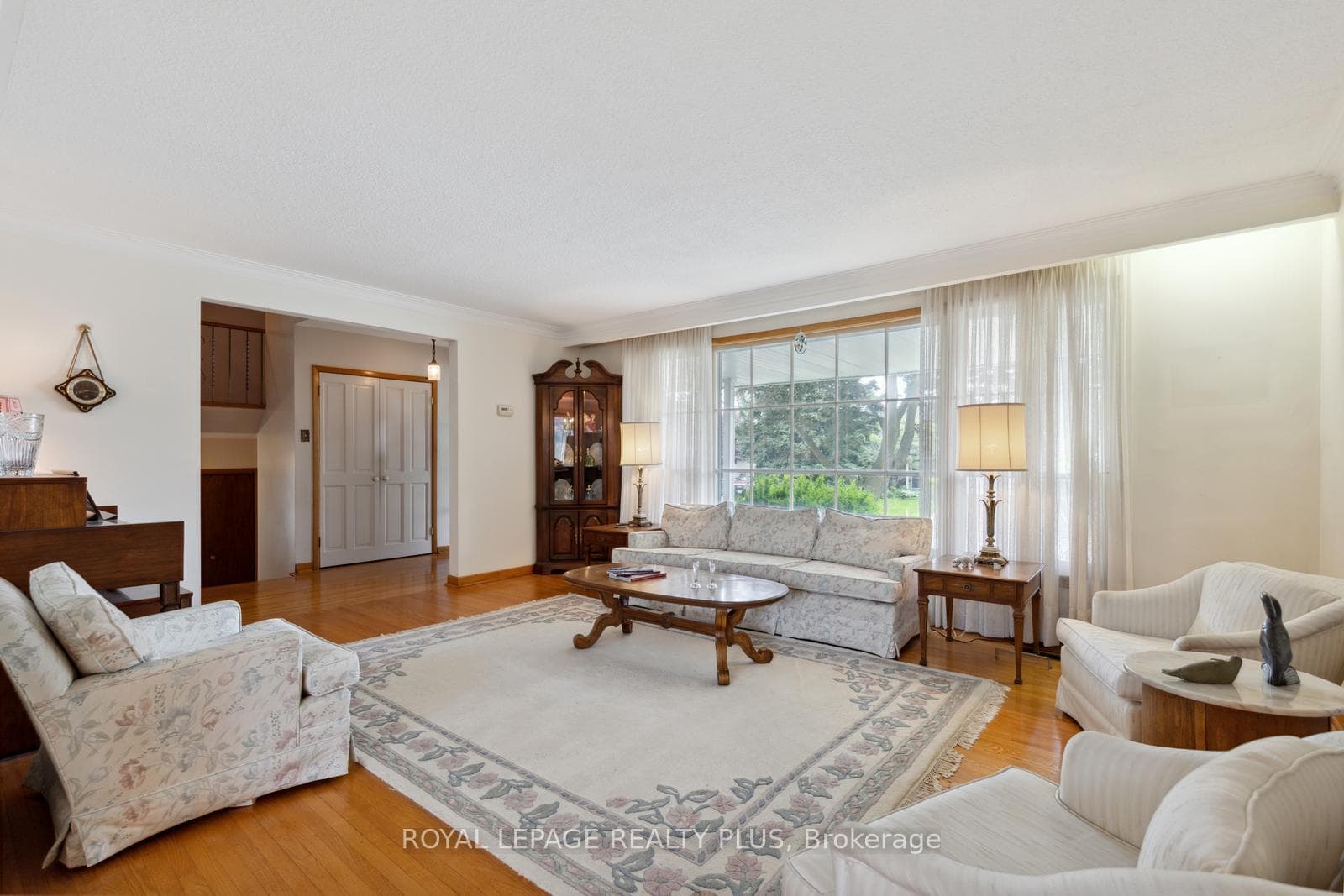 4 Dewsbury Crescent photo 14