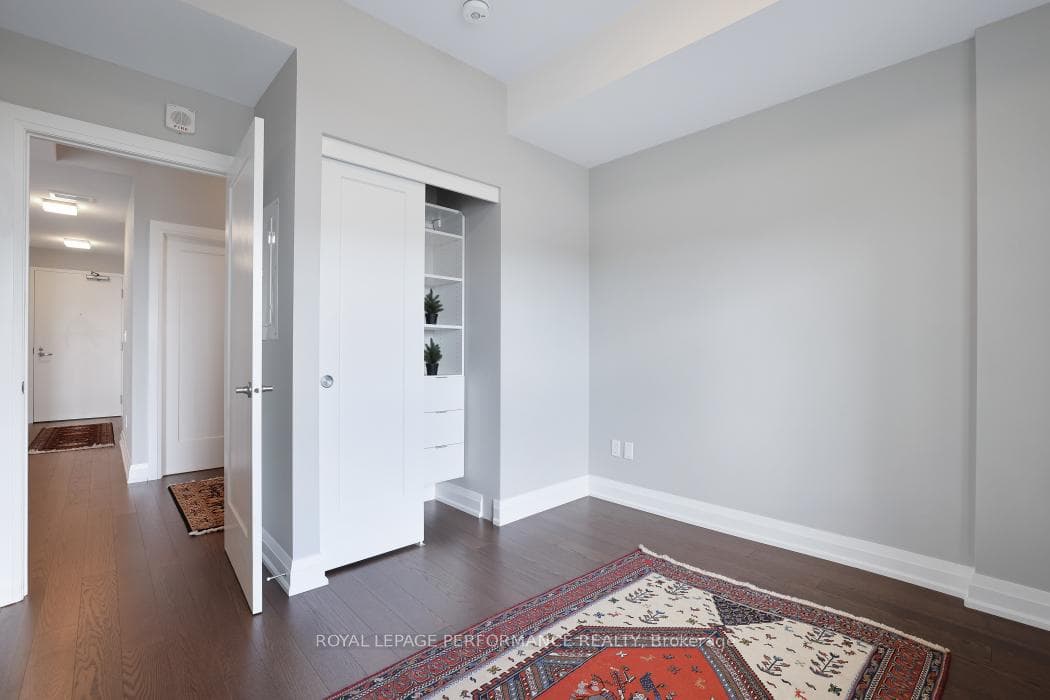 570 De Mazenod Avenue Unit 412 photo 20
