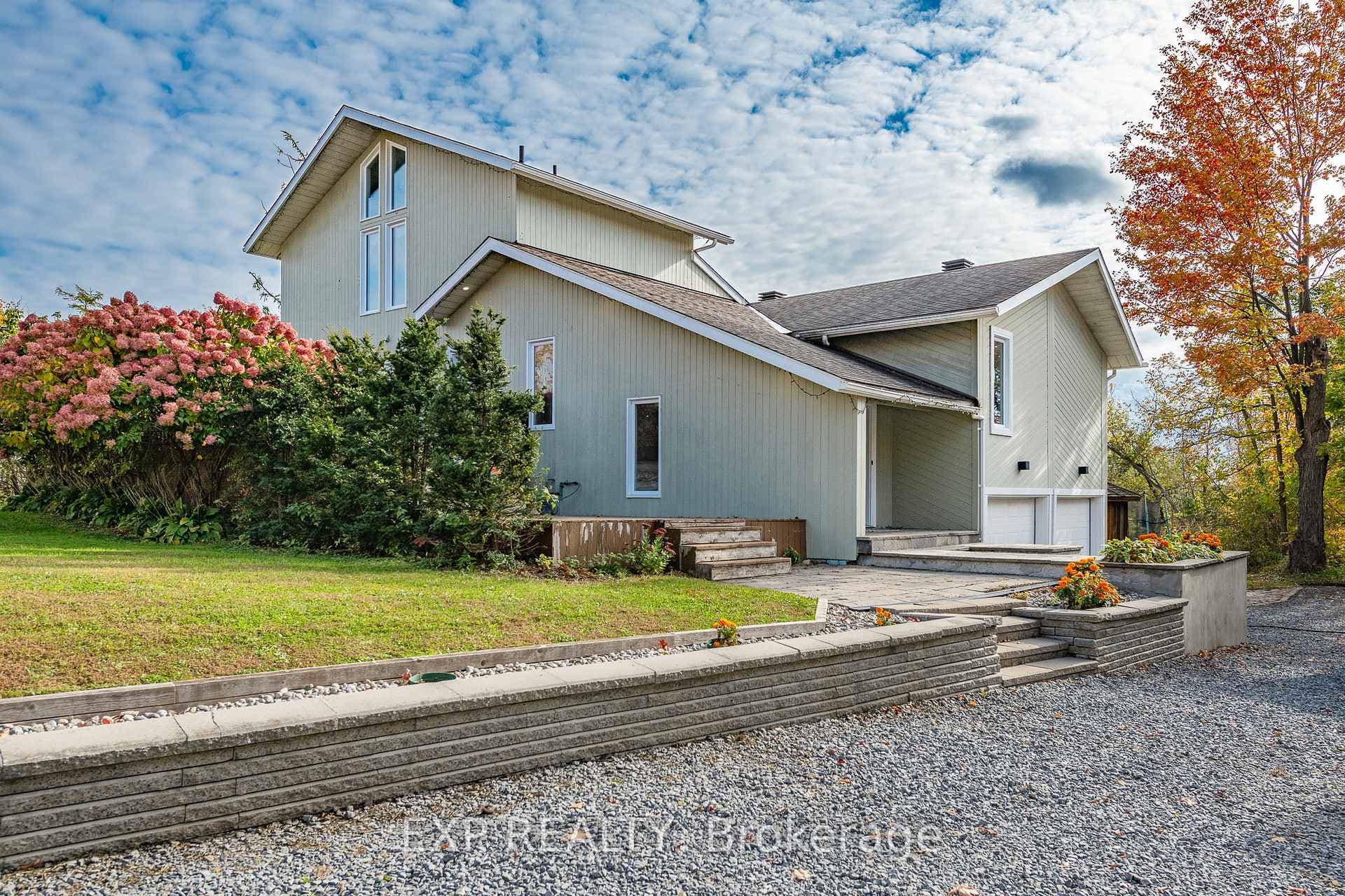 1238 Barnwell Crescent photo 50