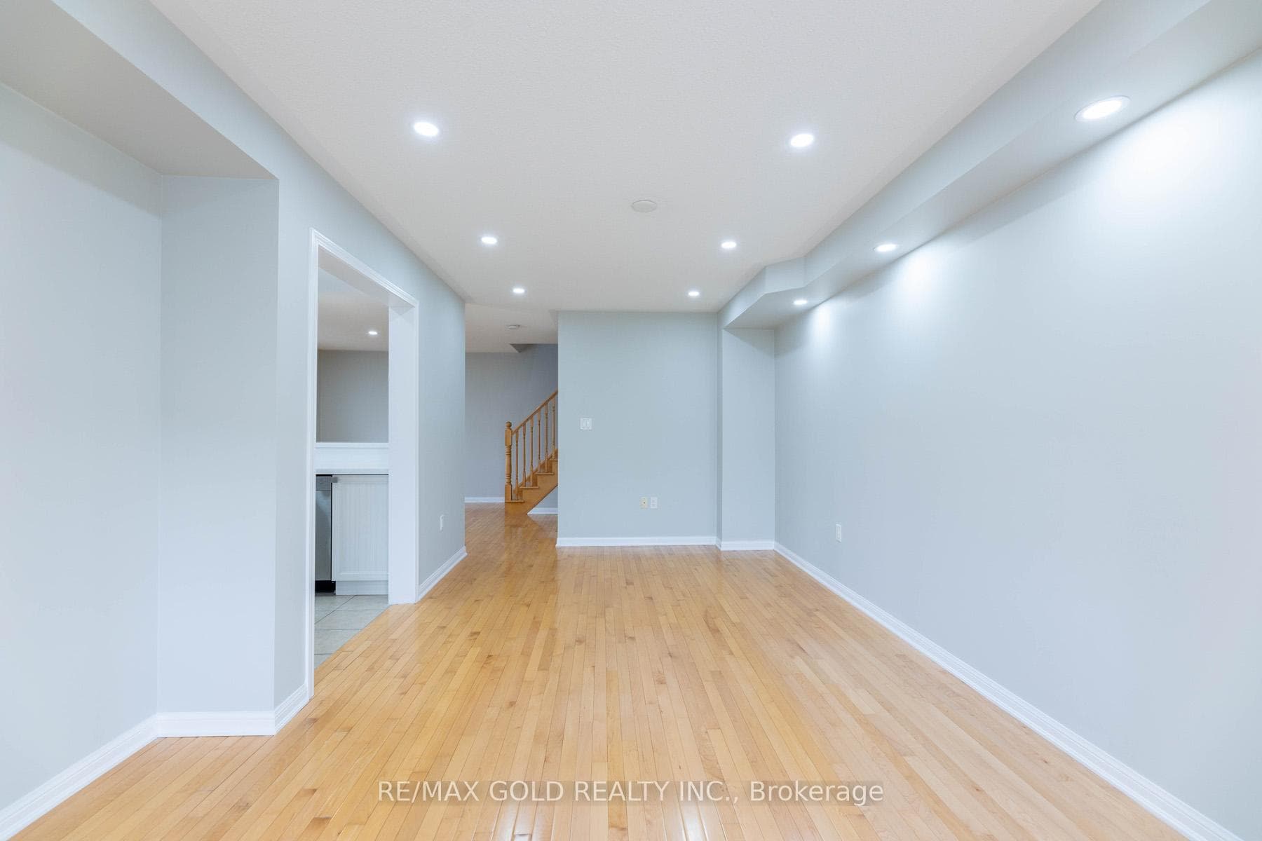 909 Hasselfeldt Heights photo 22