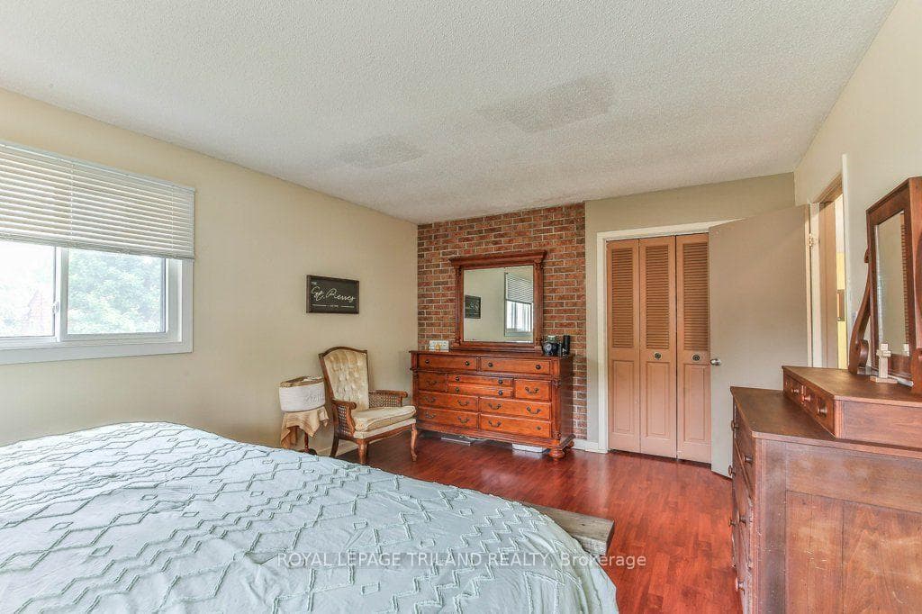 425 QUEEN Street photo 20