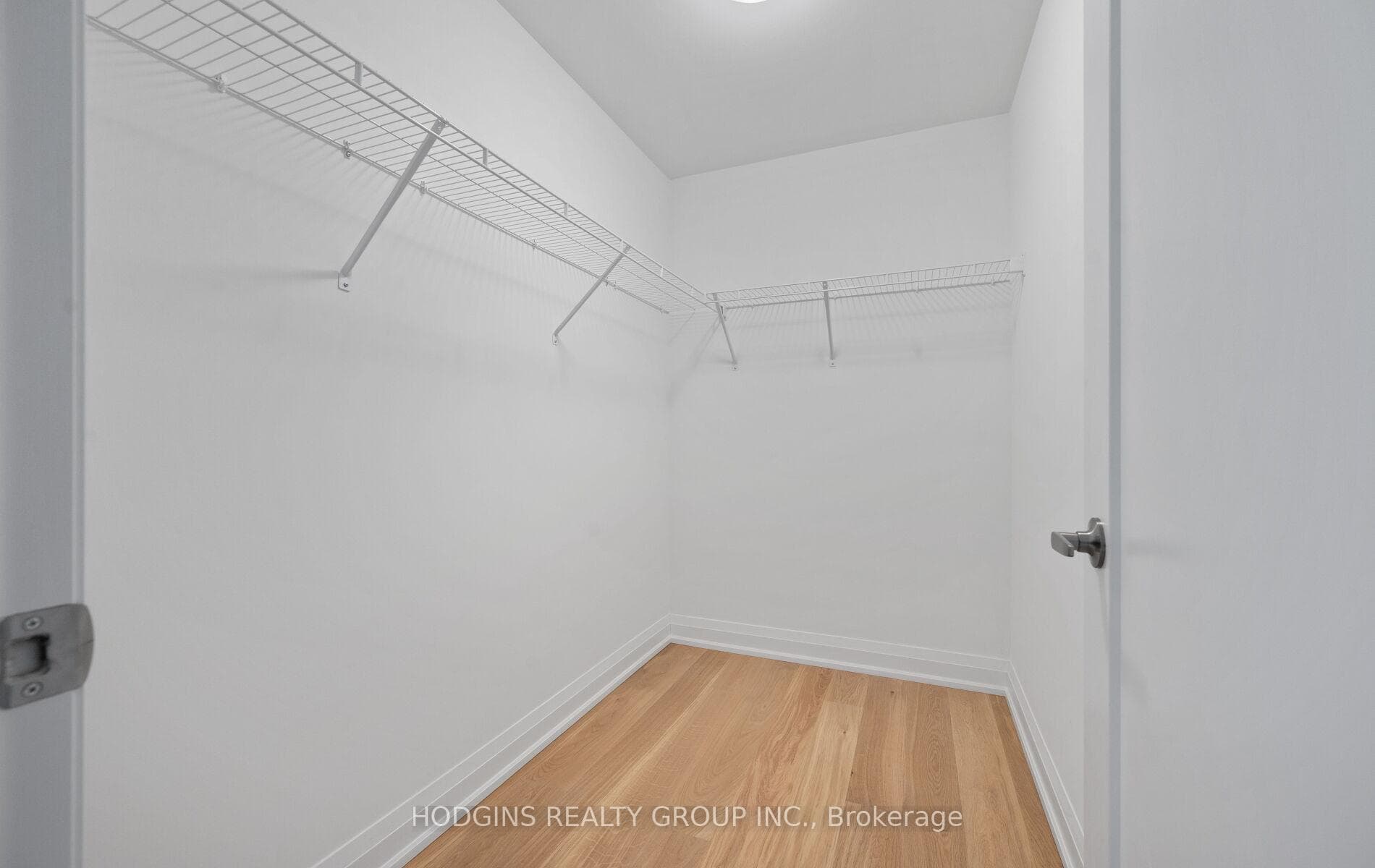 1035 Southdown Road Unit LPH 1801 photo 28
