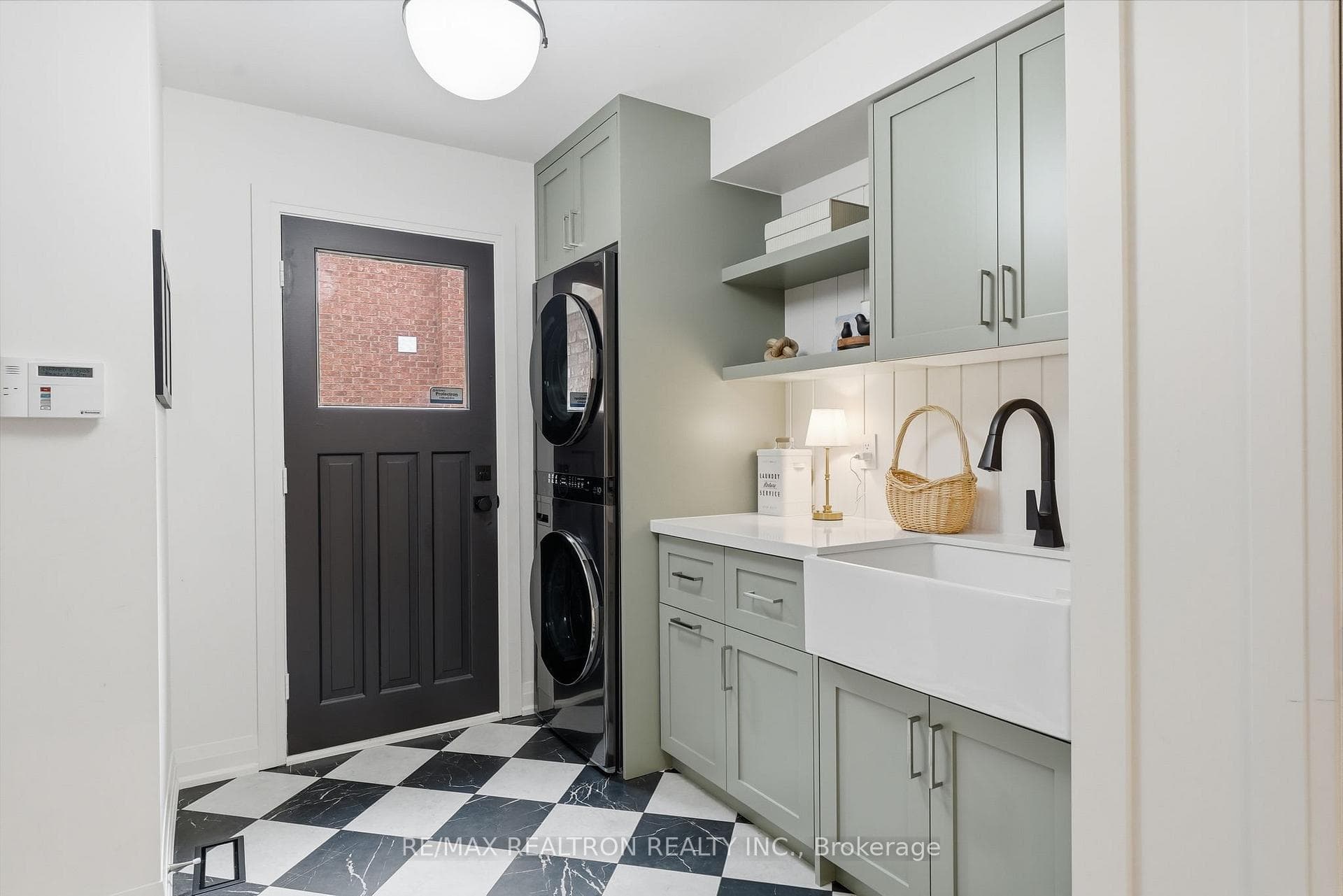 653 Exceller Circle photo 21