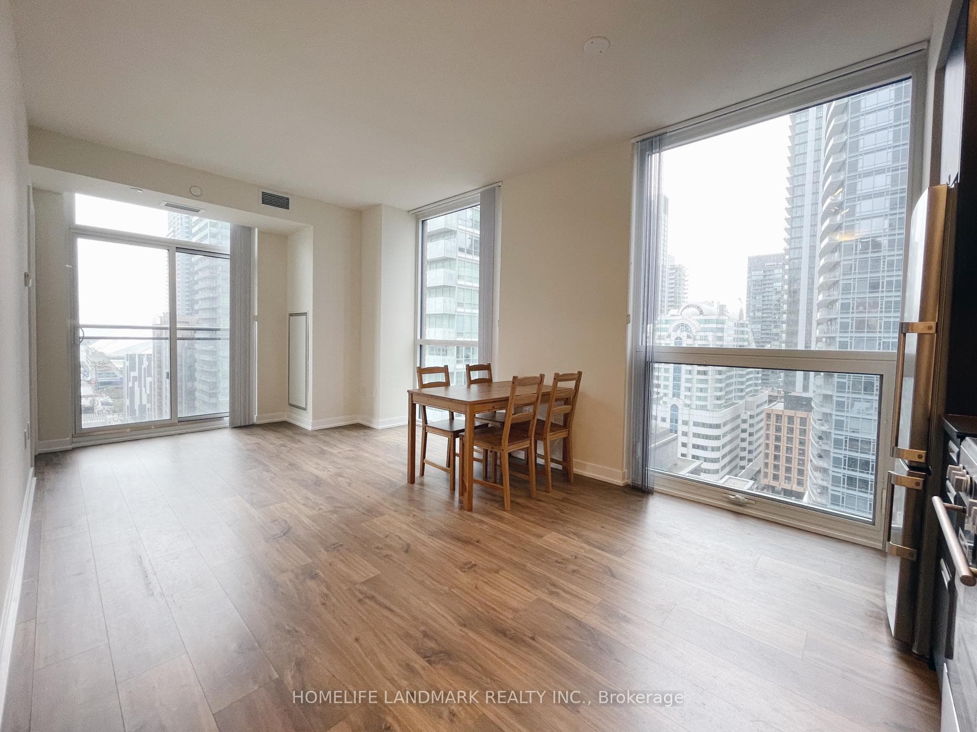 99 John Street Unit 1804 photo 2