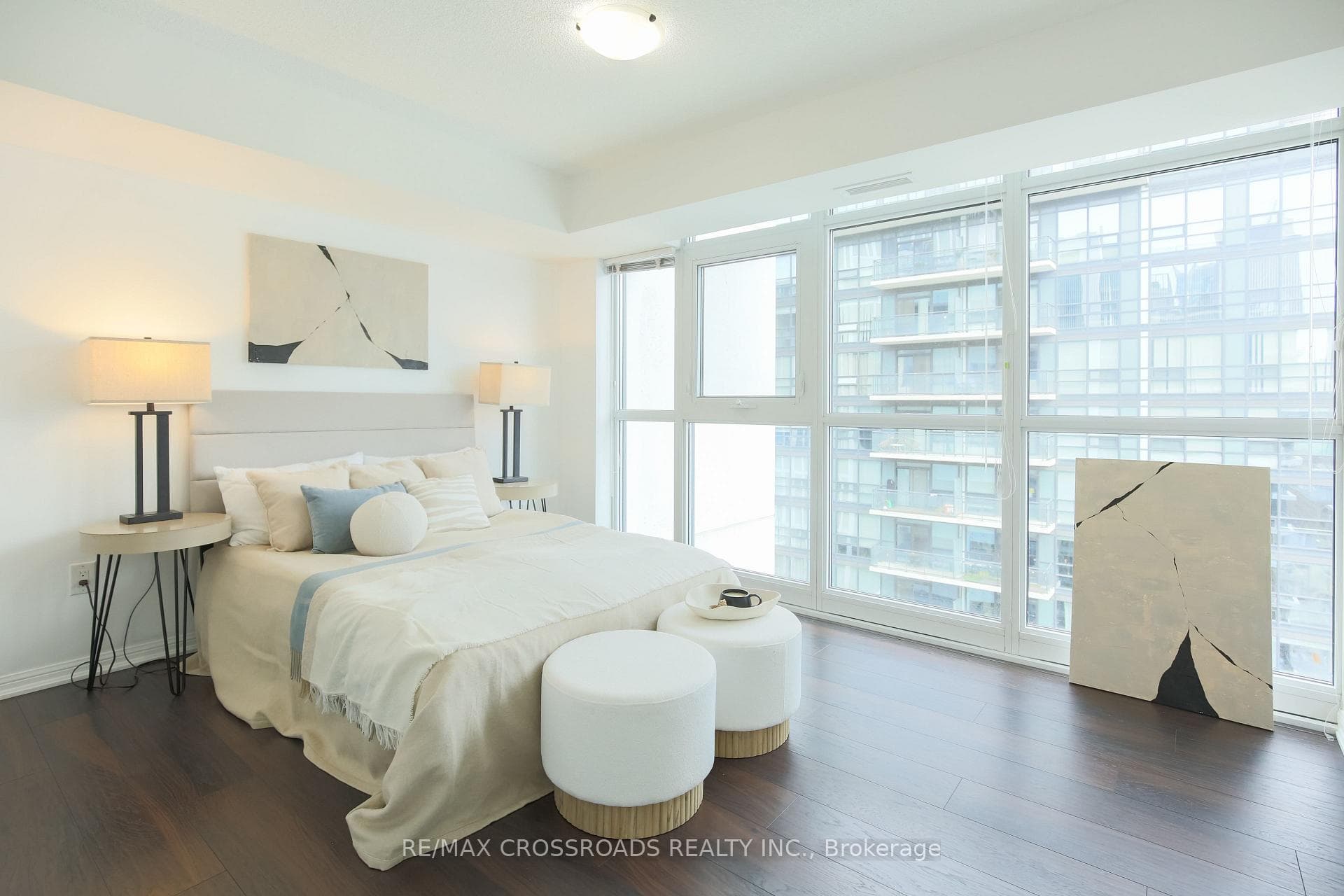 400 Adelaide Street Unit 2104 photo 18