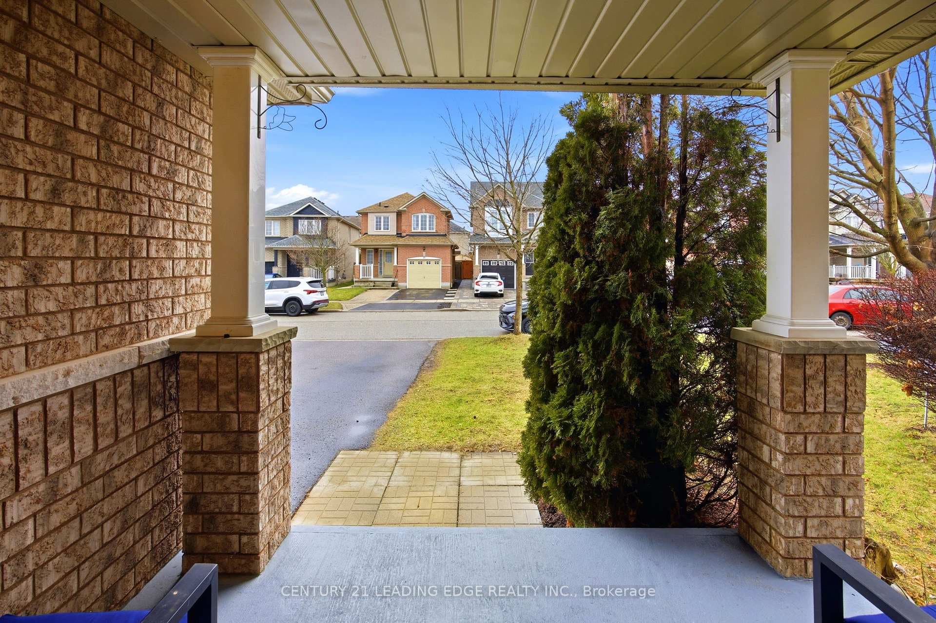 36 Rampart Crescent photo 3